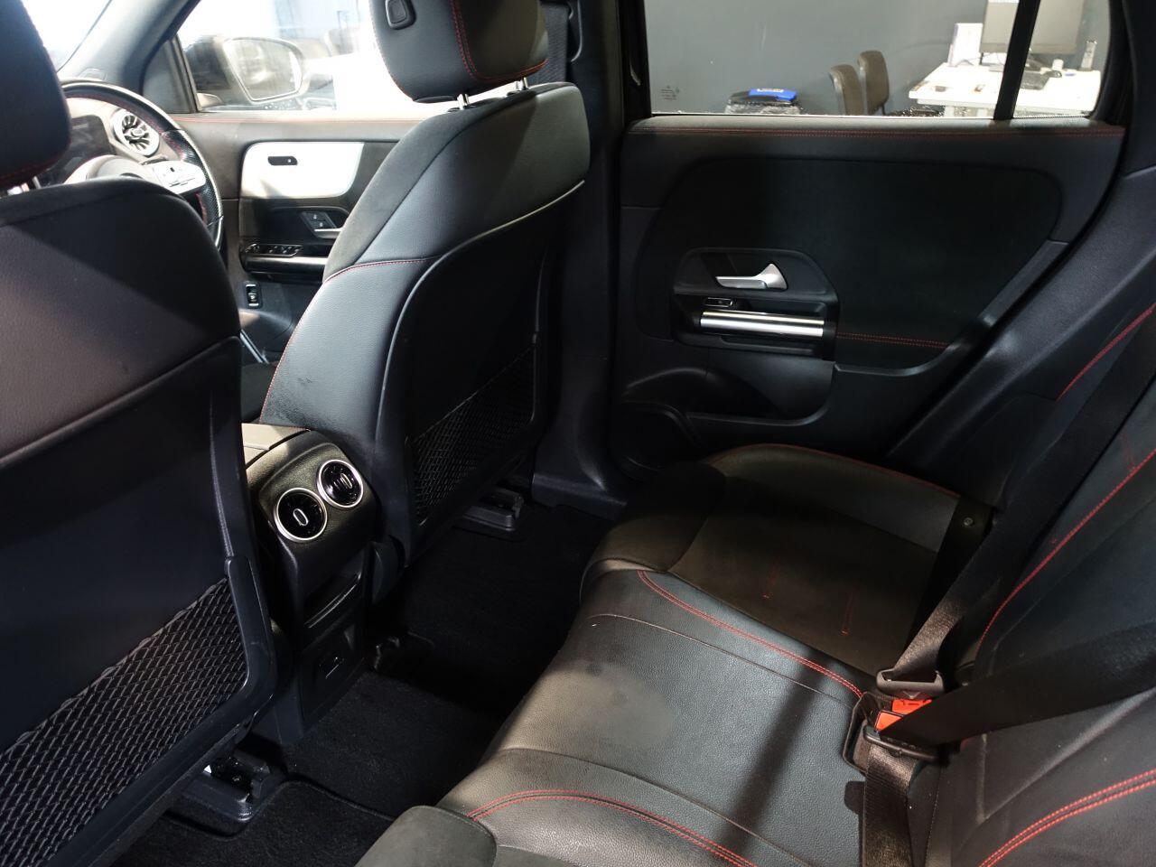 Mercedes Eqa - Image 16