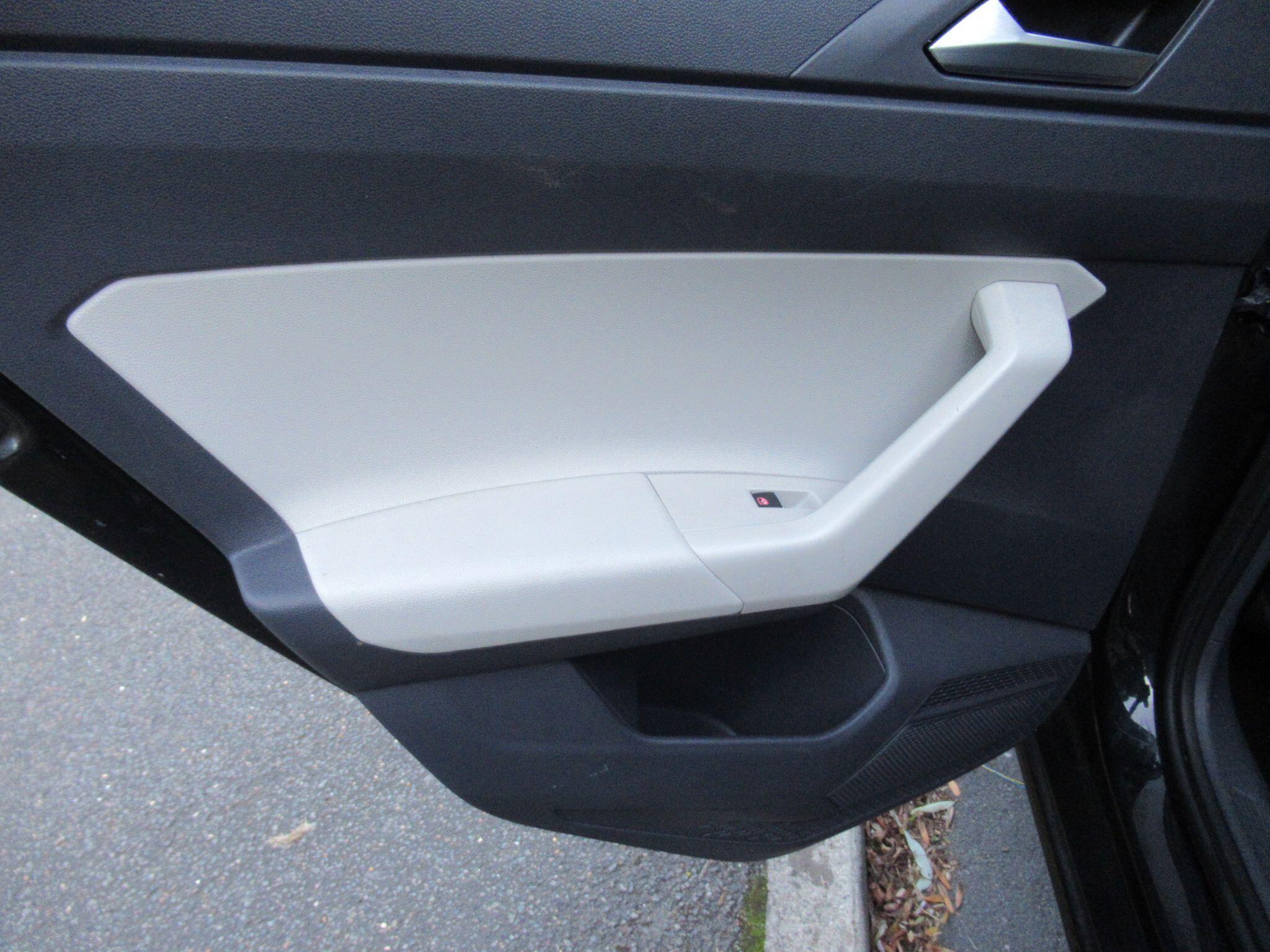 Volkswagen Polo - Image 19