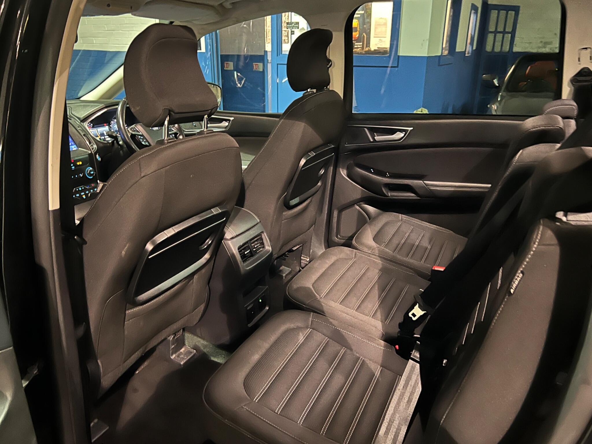 Ford Galaxy - Image 38