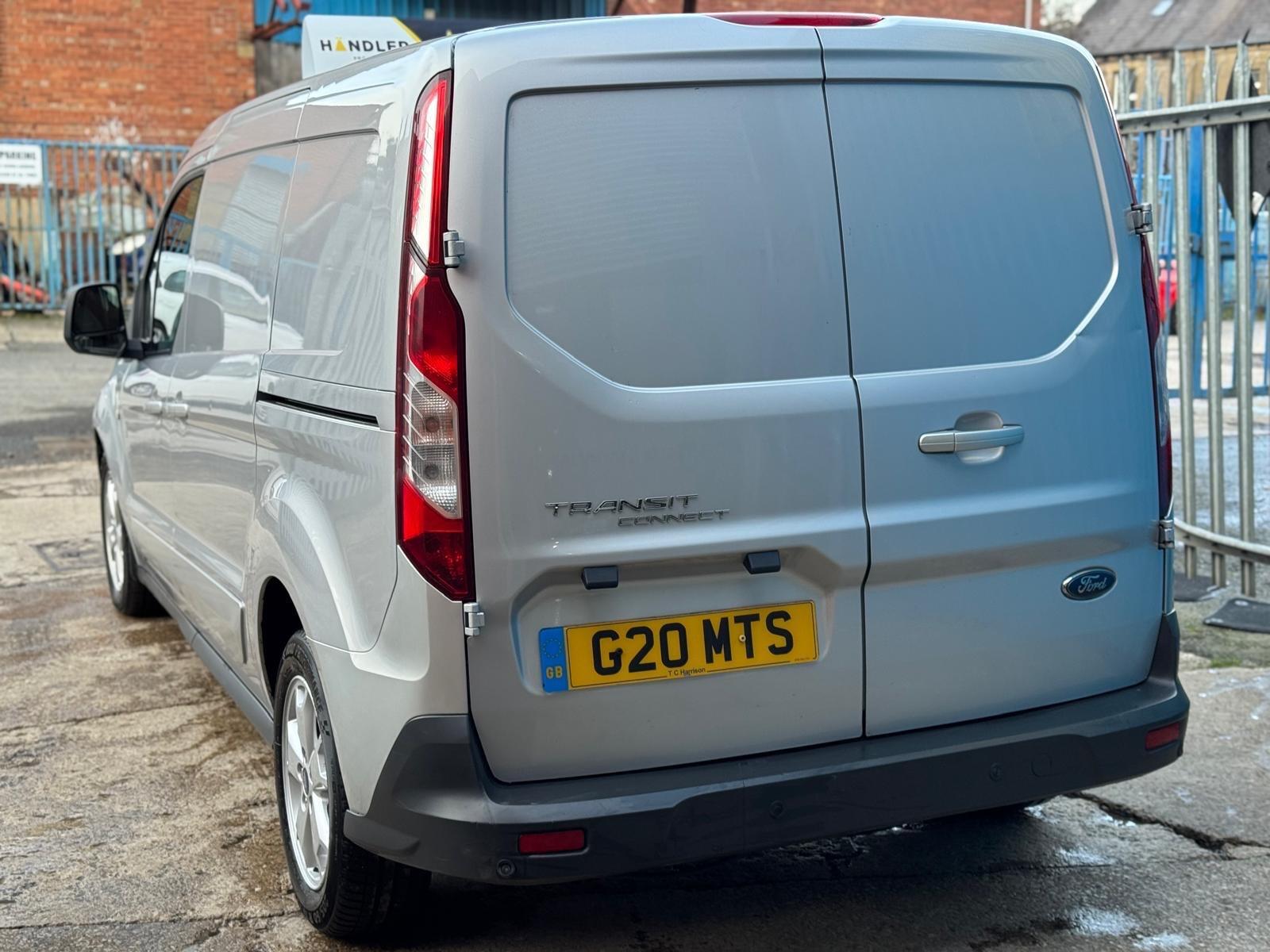 Ford Transit Connect - Image 12