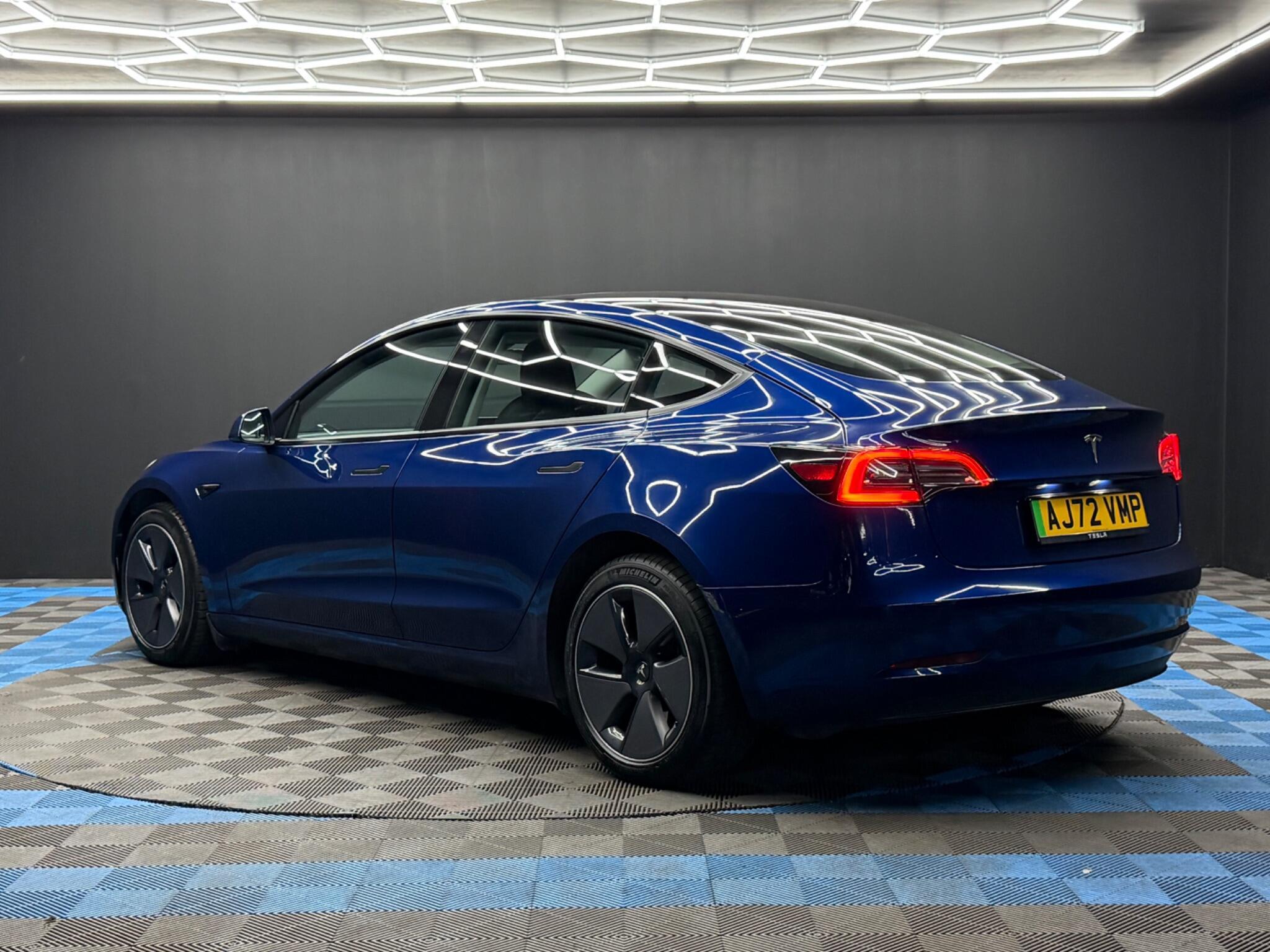 Tesla Model 3 - Image 7