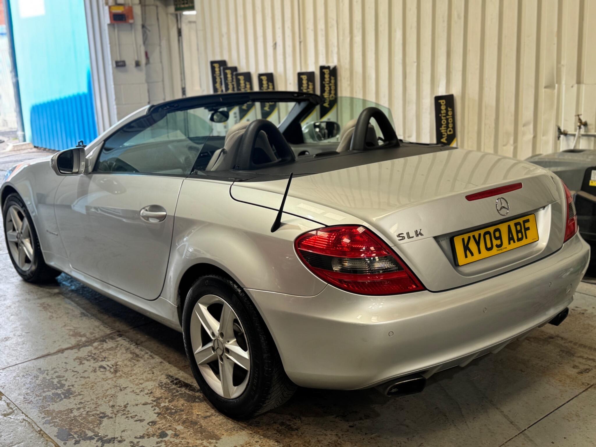 Mercedes SLK - Image 7