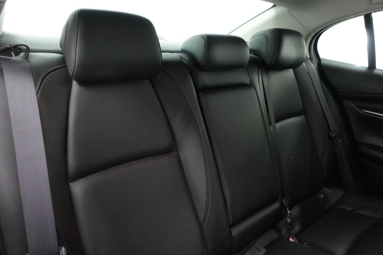 Mazda MAZDA3 - Image 15