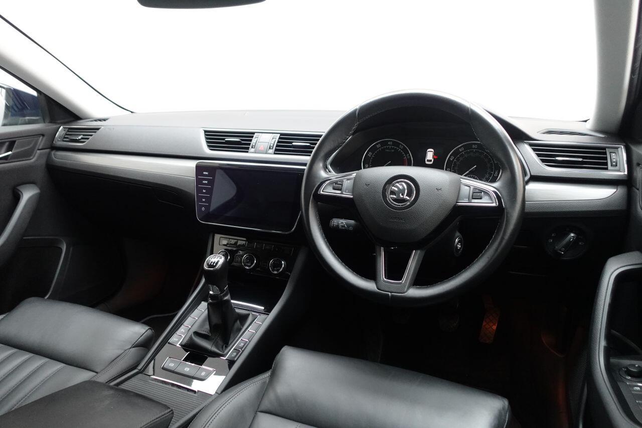 Skoda Superb - Image 13