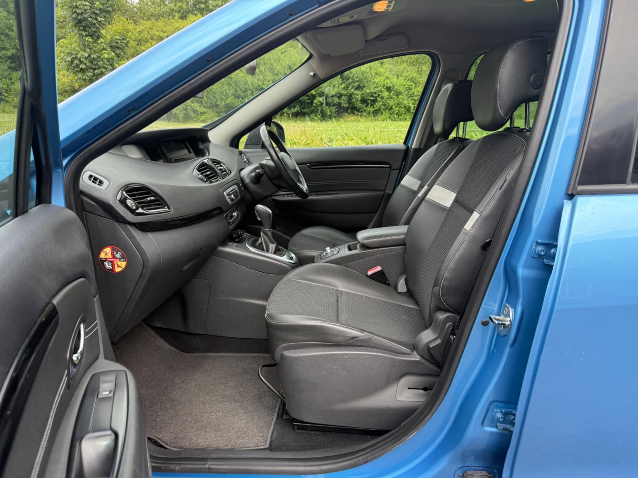 Renault Scenic - Image 7