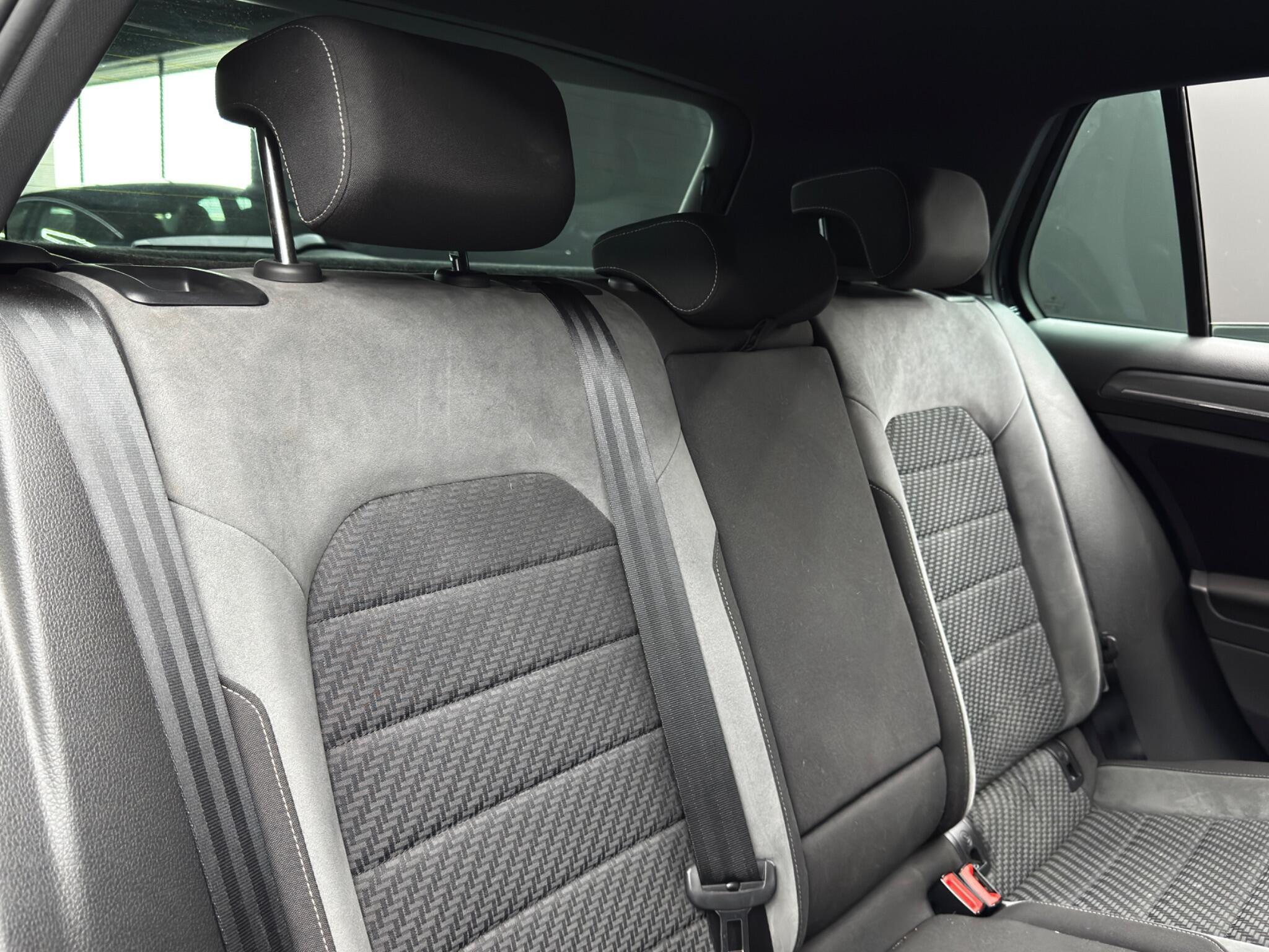 Volkswagen Golf - Image 15