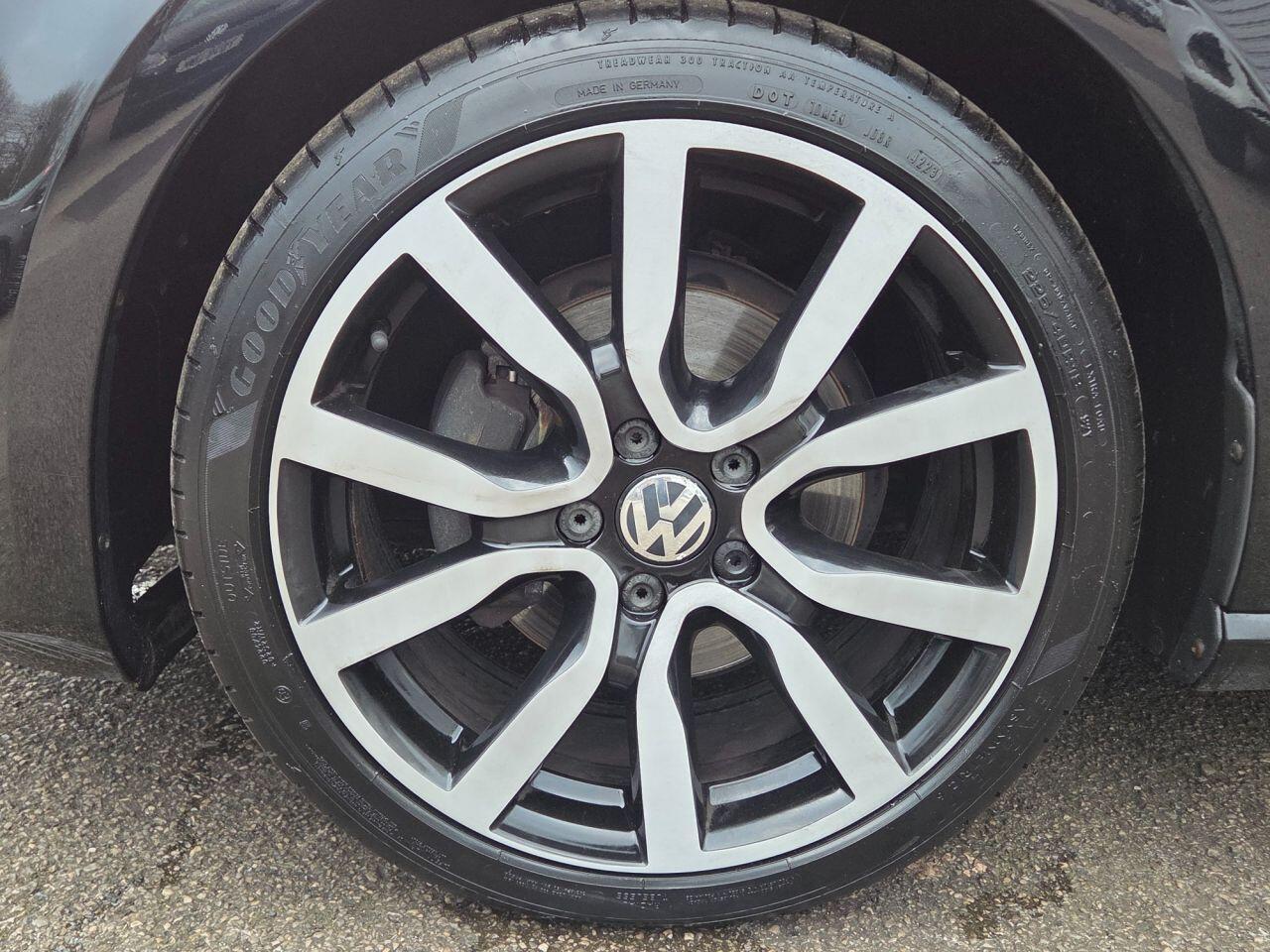 Volkswagen Golf - Image 37