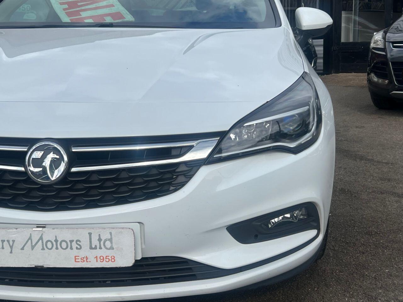 Vauxhall Astra - Image 11