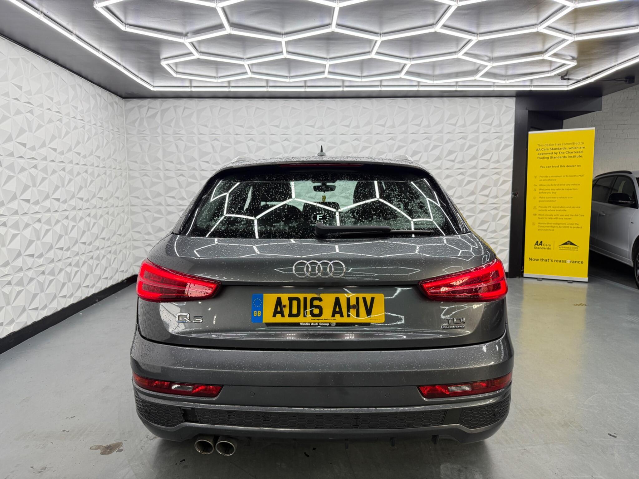 Audi Q3 - Image 10