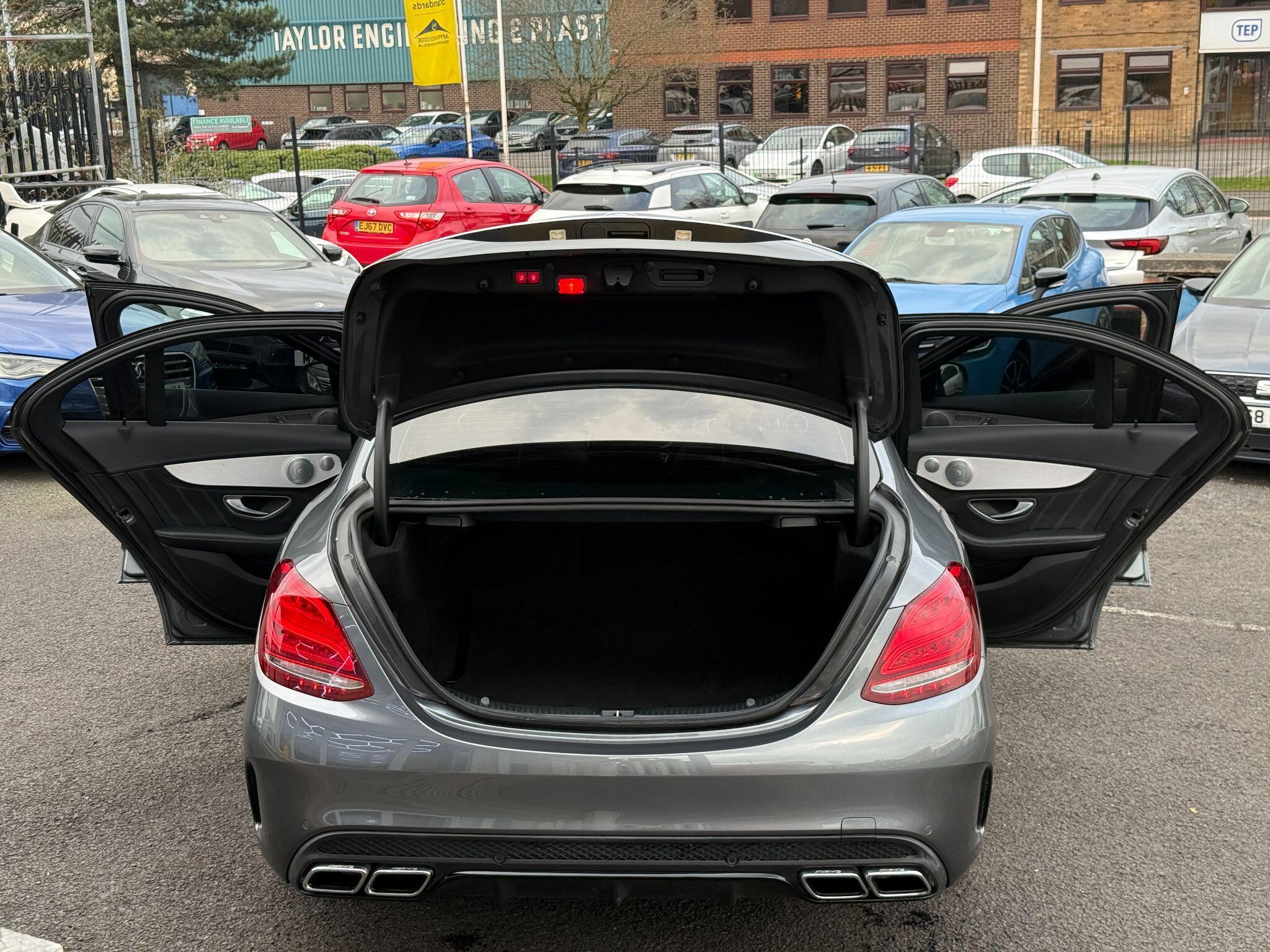 Mercedes C Class - Image 23