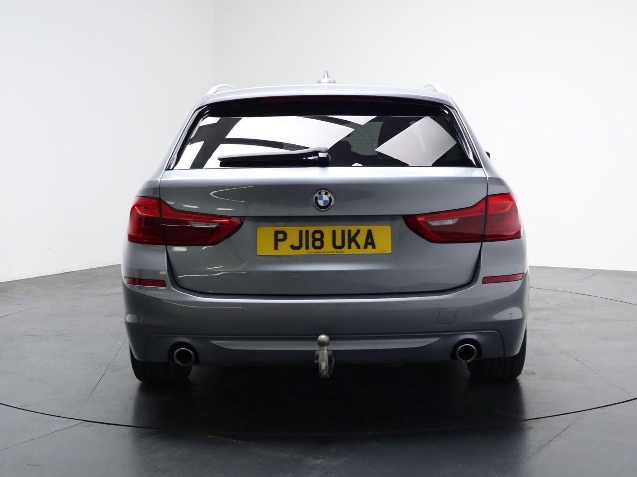 BMW 5 Series - Image 11