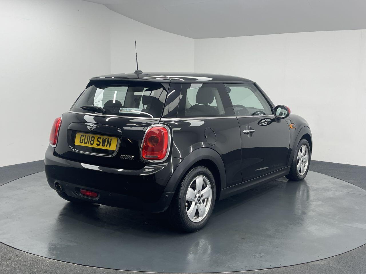 MINI Hatch - Image 10