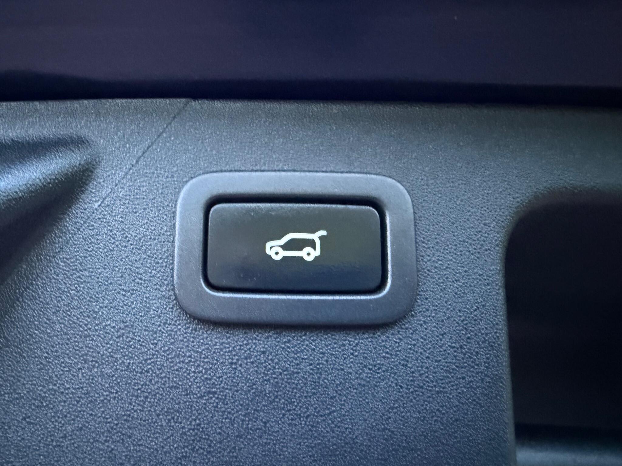 Land Rover DISCOVERY SPORT - Image 17