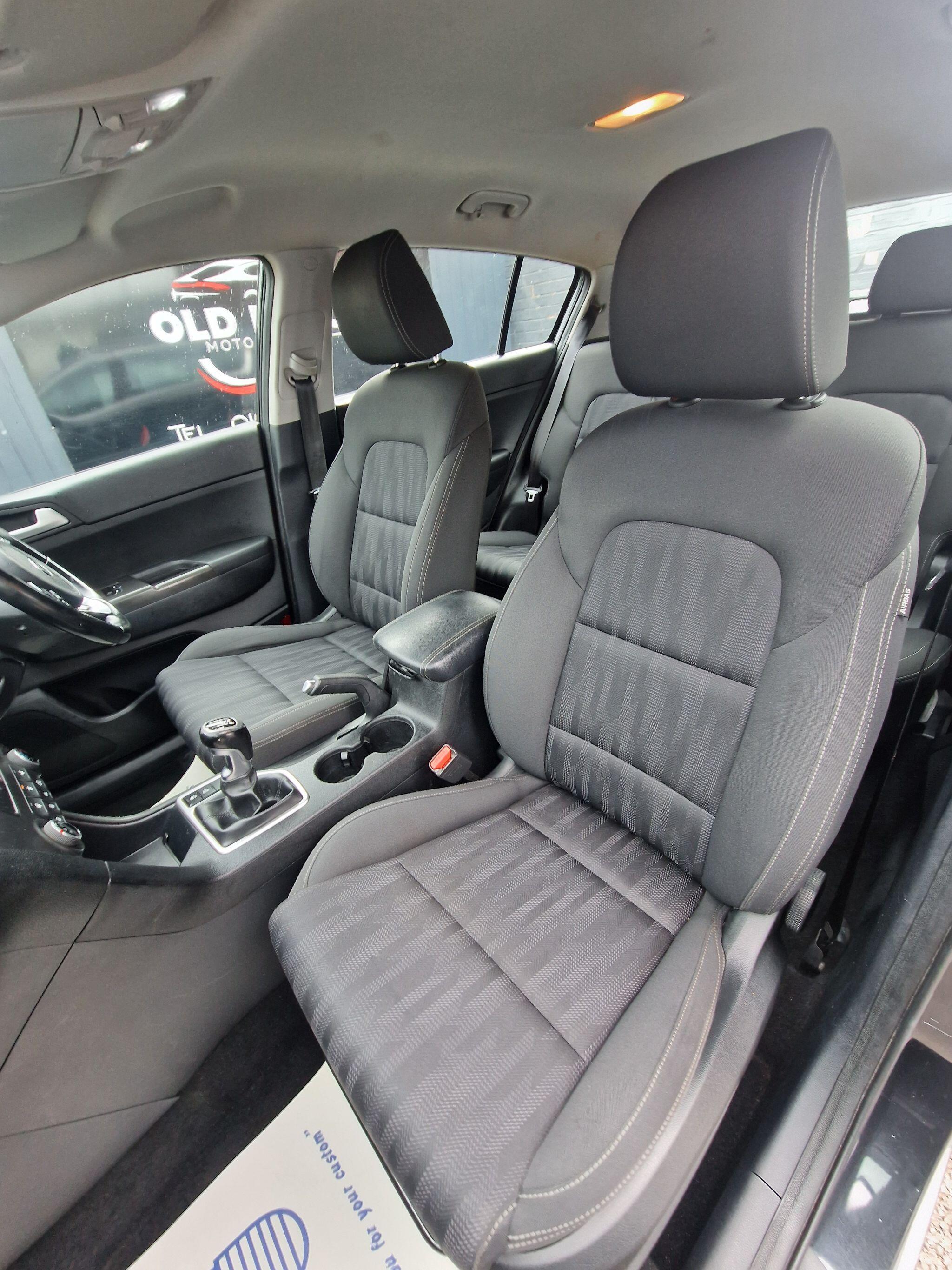 Kia Sportage - Image 37