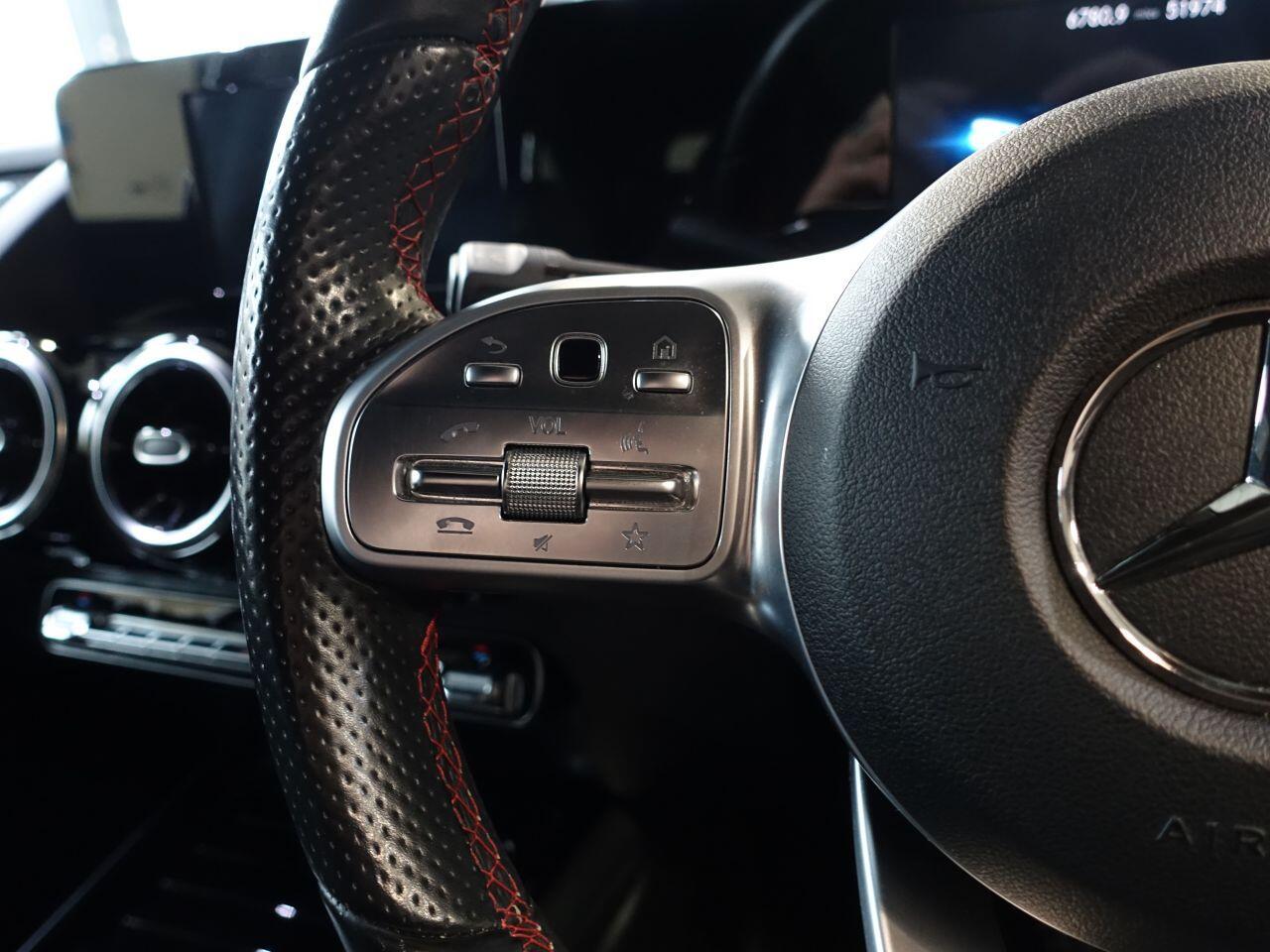 Mercedes-benz GLA - Image 19