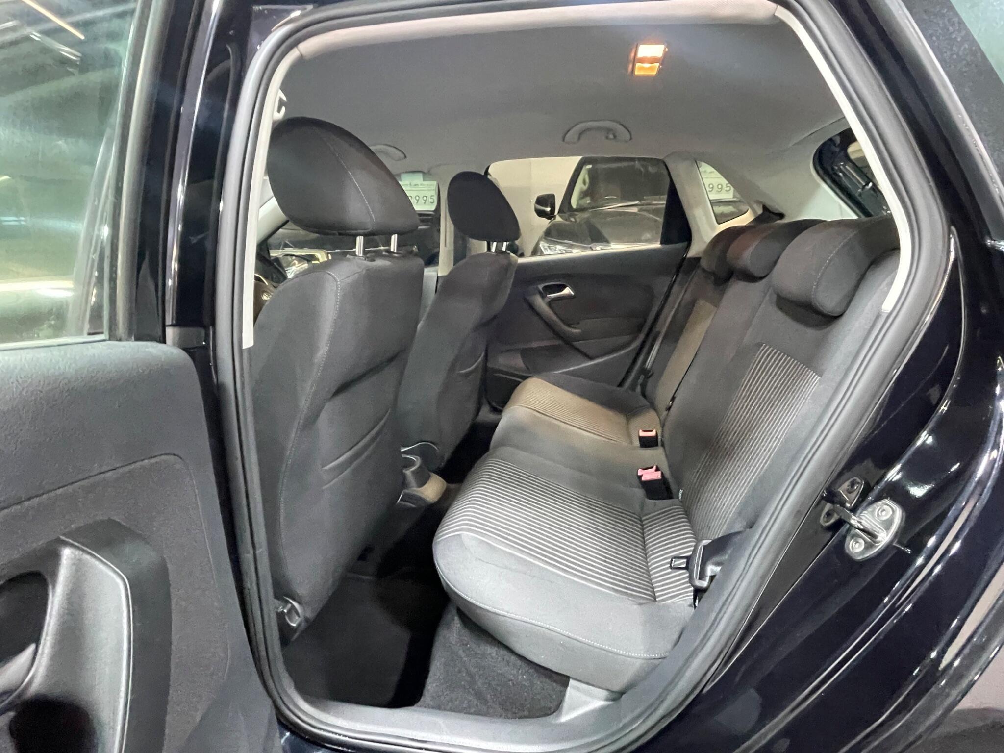 Volkswagen Polo - Image 12