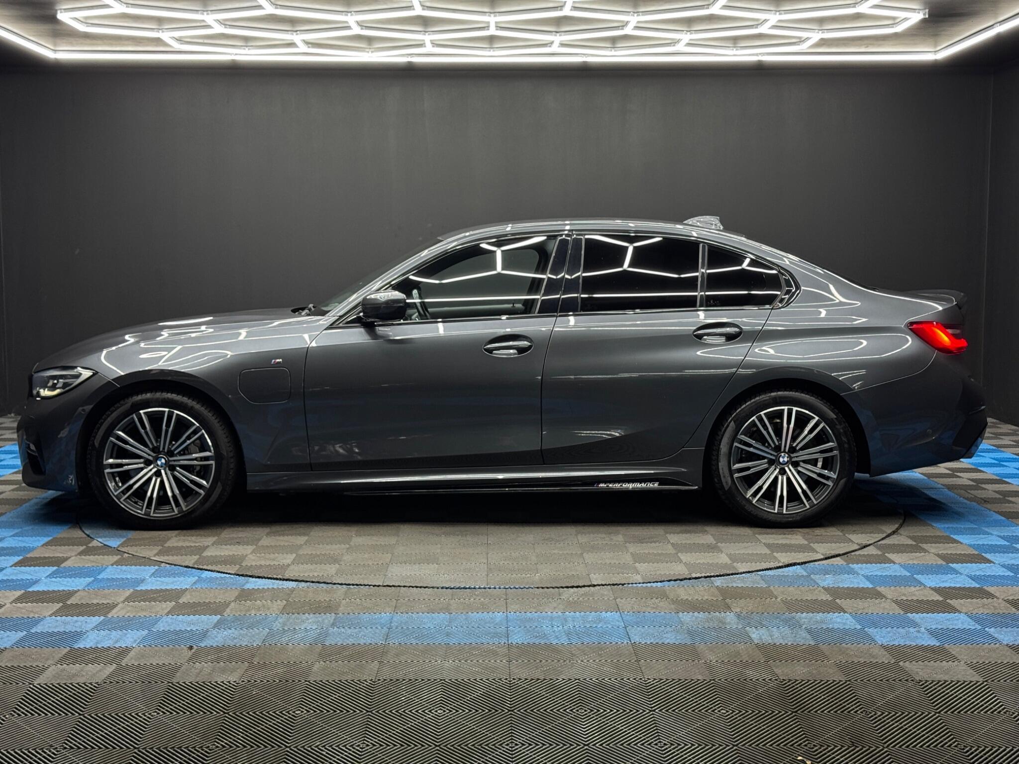 BMW 3 Series - Image 8