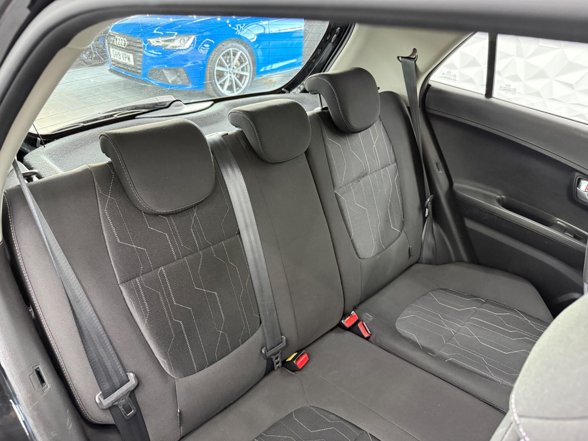 Kia Picanto - Image 17