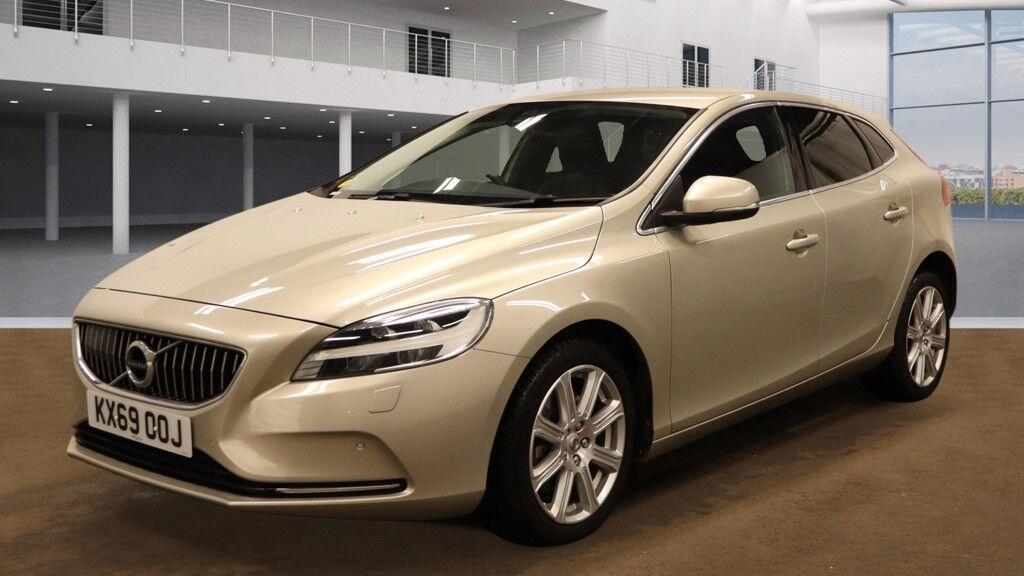 Volvo V40 - Image 4