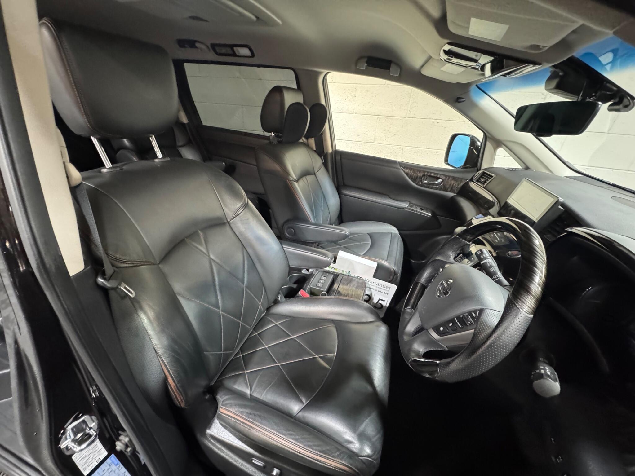 Nissan Elgrand - Image 8