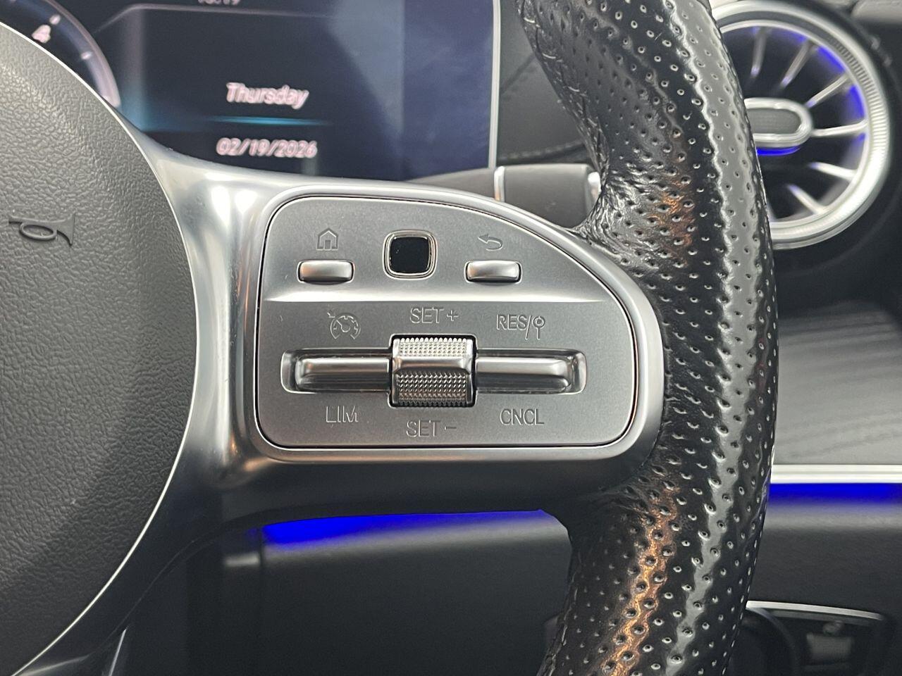 Mercedes-benz E-CLASS - Image 39