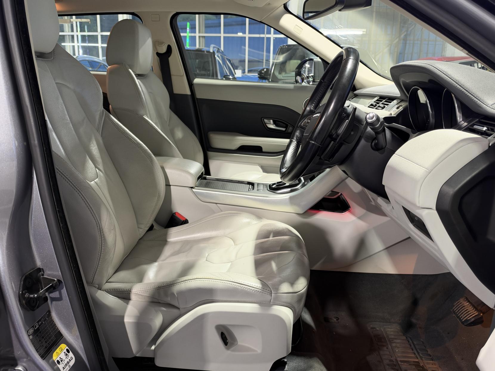 Land Rover Range Rover Evoque - Image 13