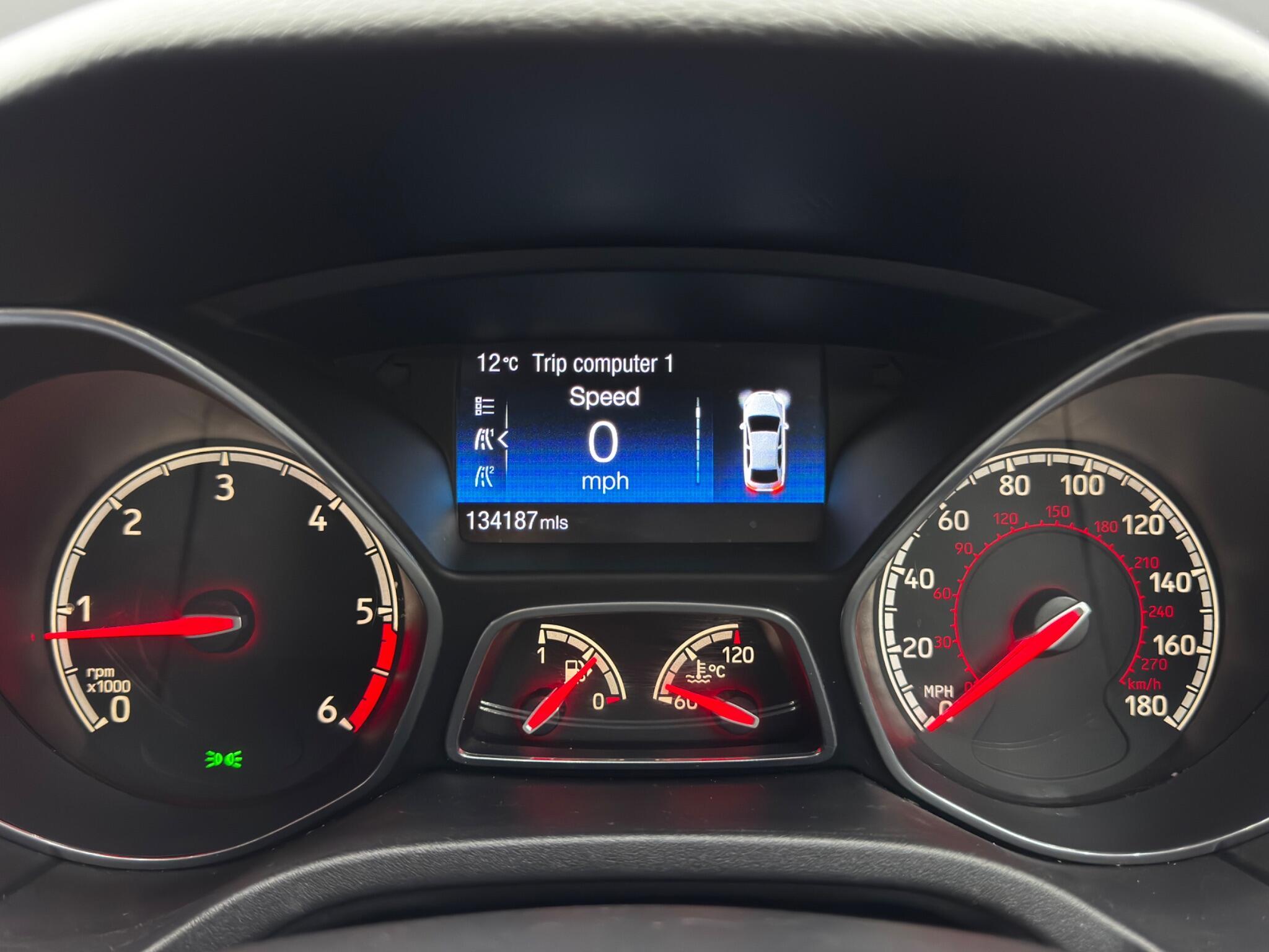 Ford Focus - Image 22