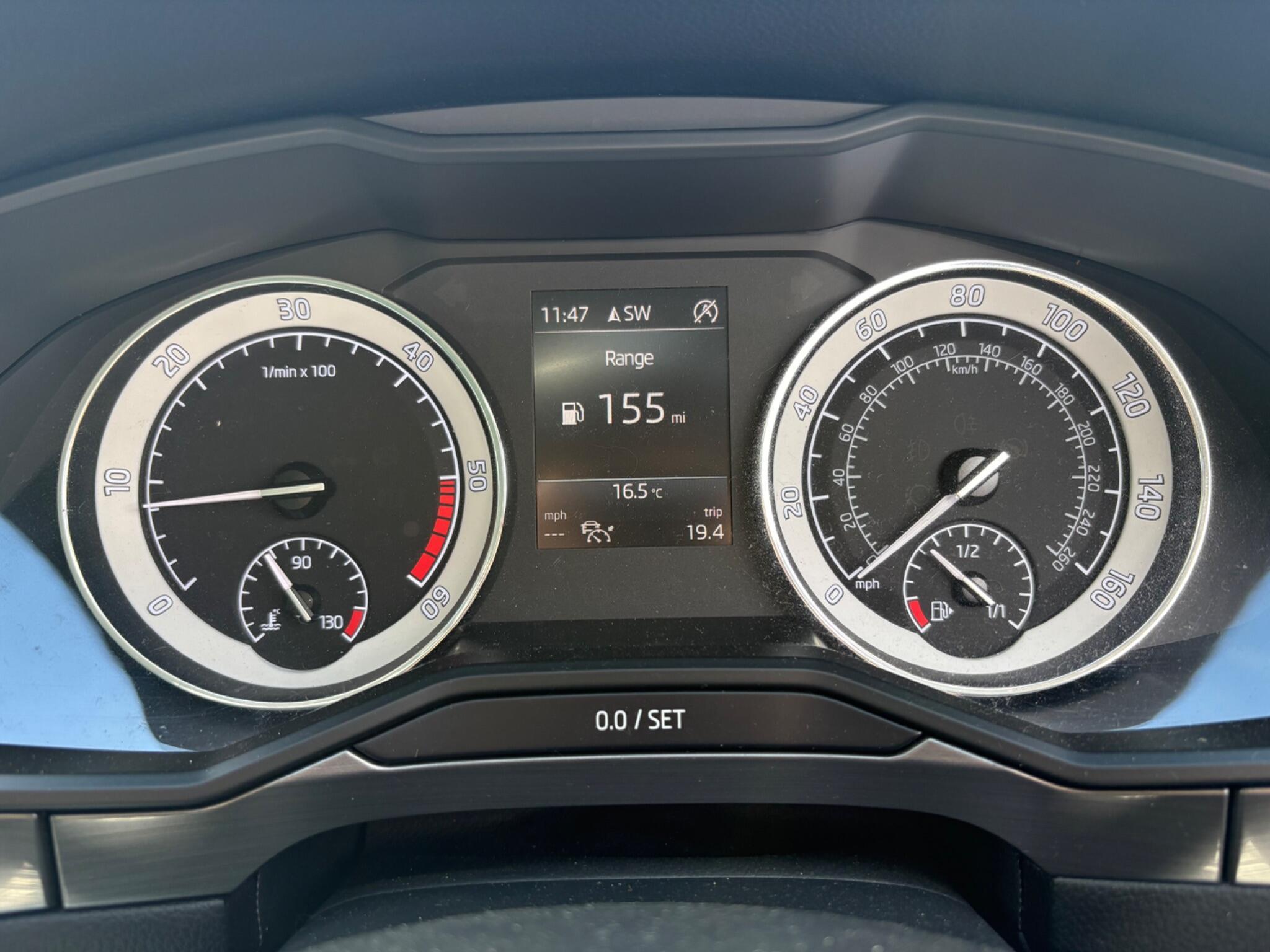 Skoda Superb - Image 34