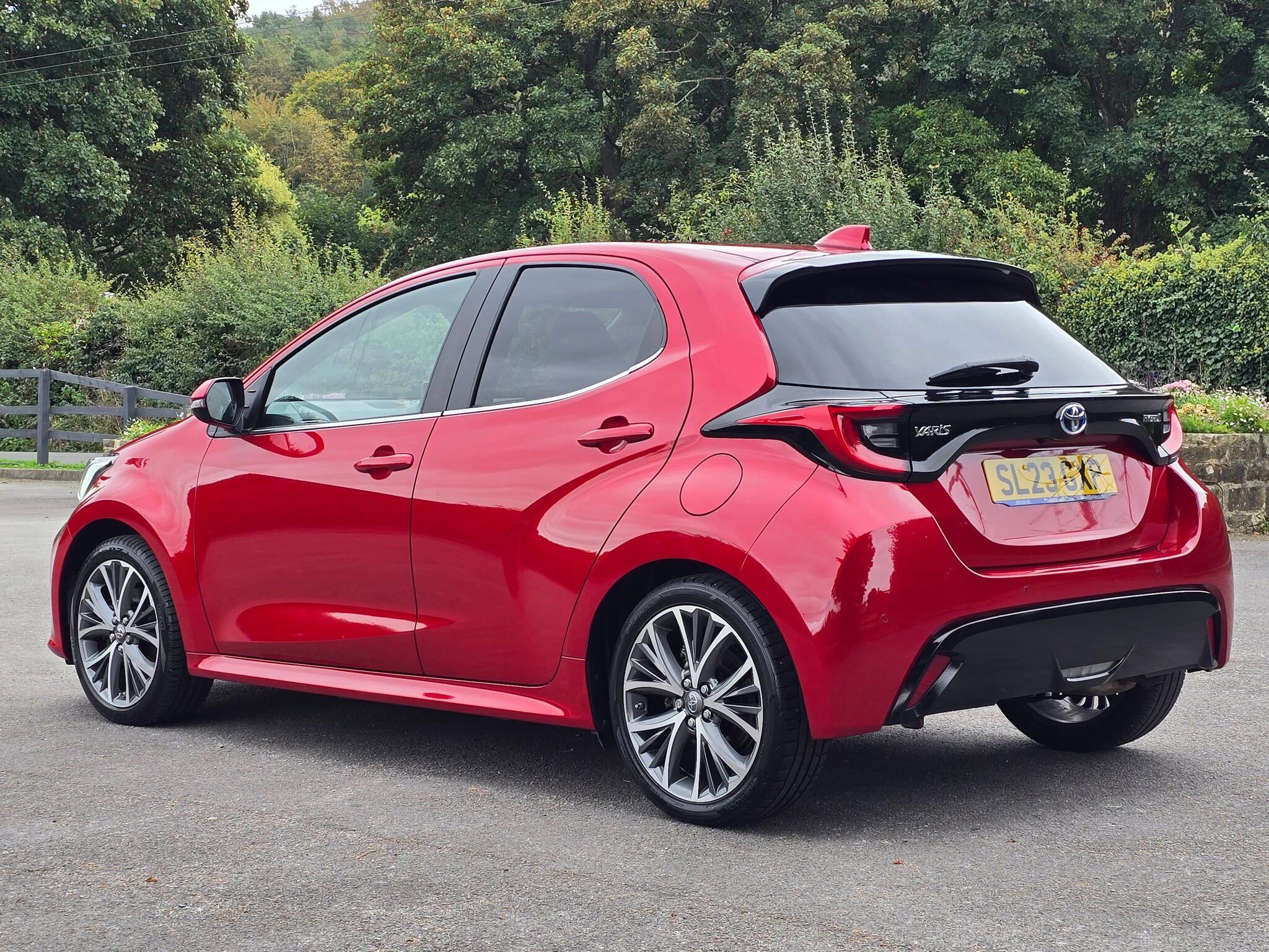Toyota Yaris - Image 18