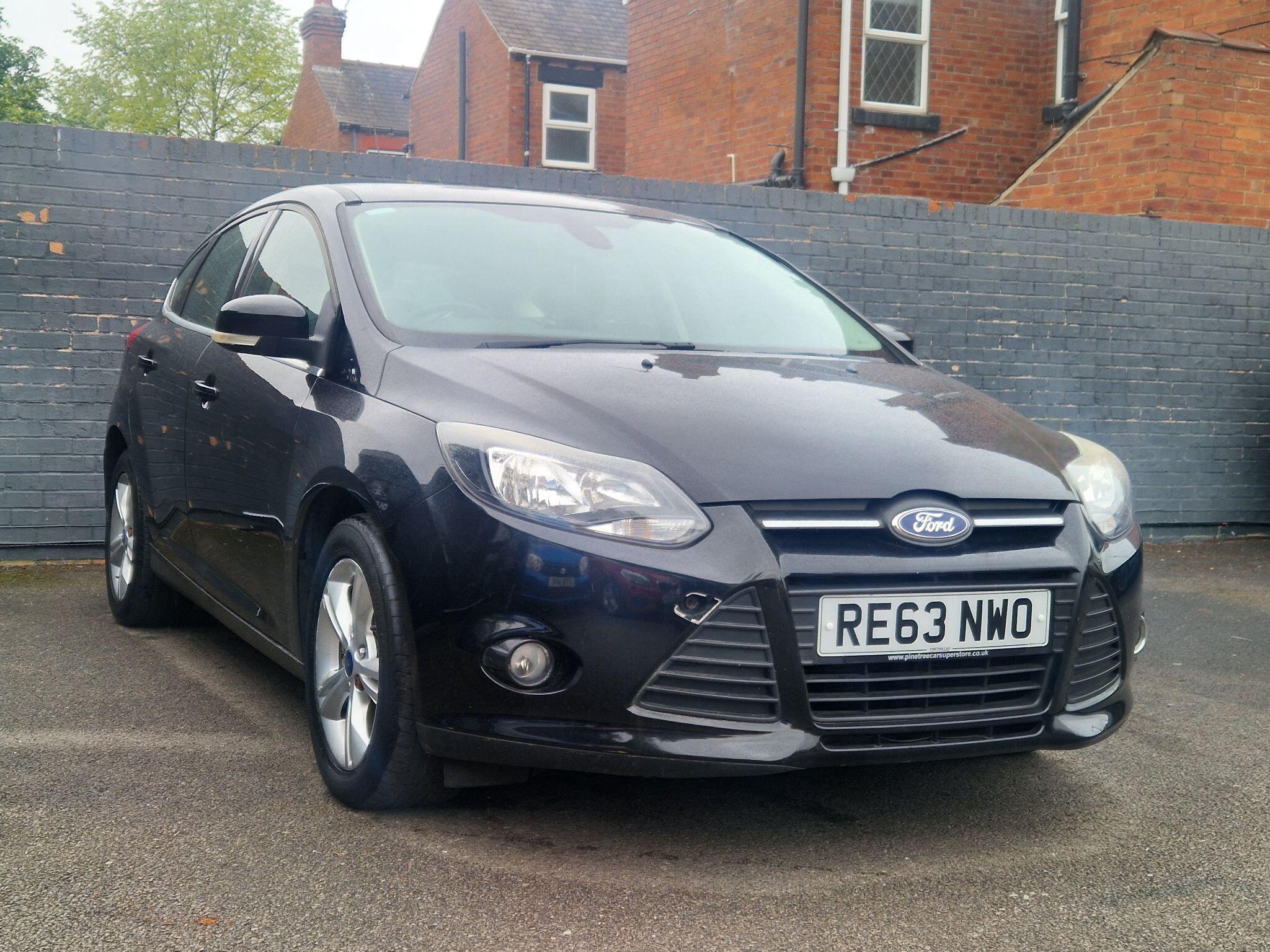Ford Focus - Image 12