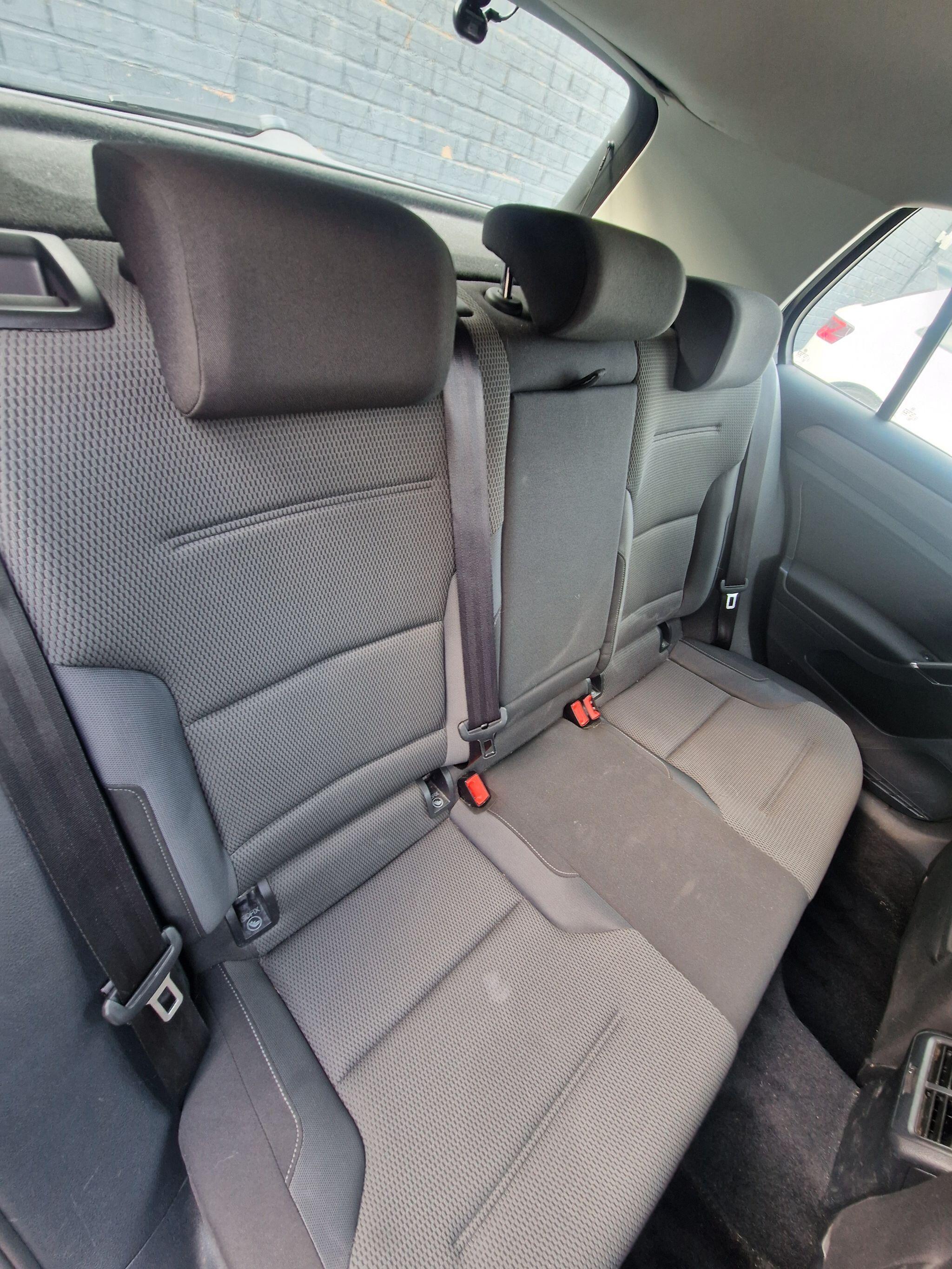 Volkswagen Golf - Image 44