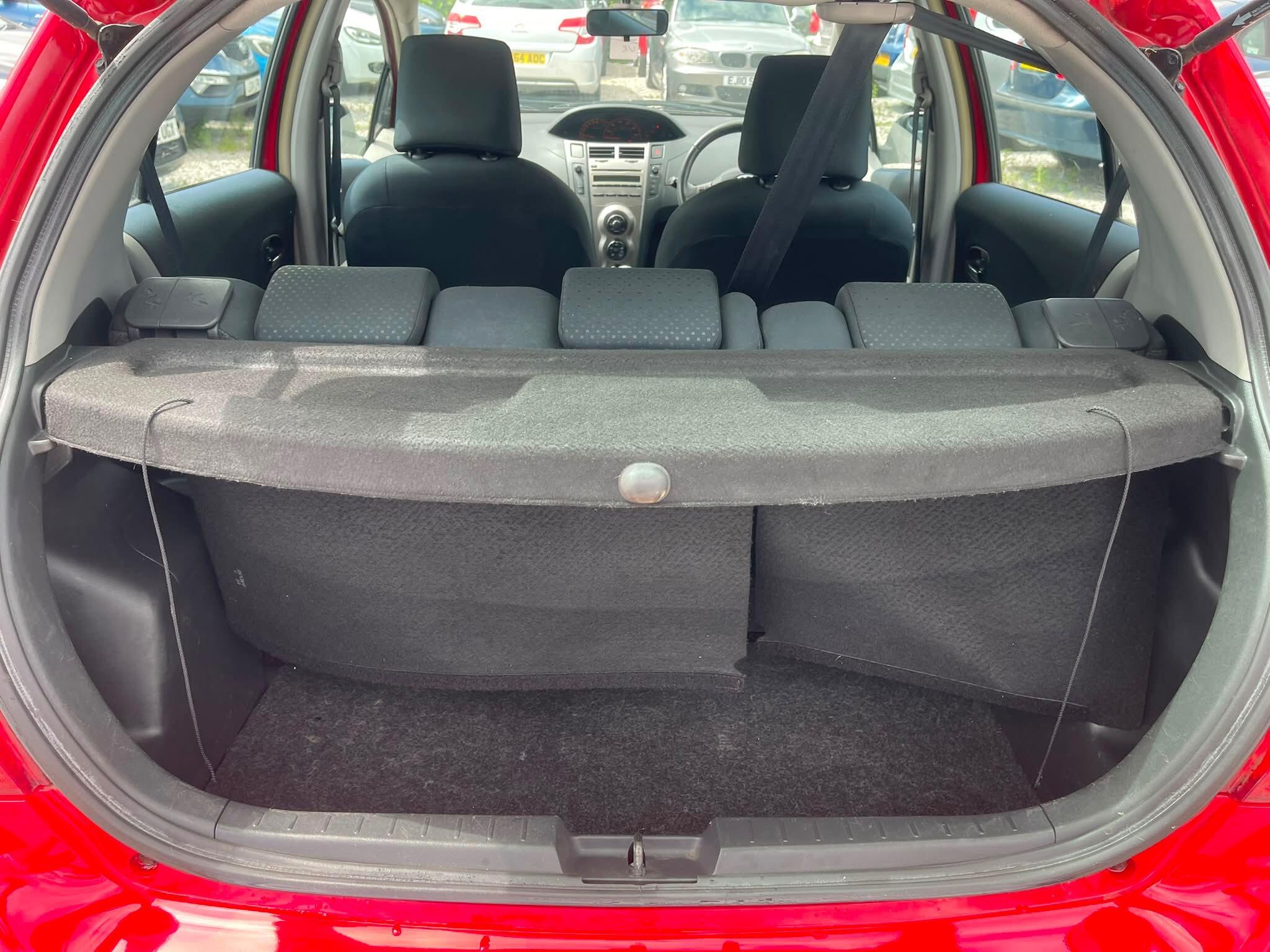 Toyota Yaris - Image 13