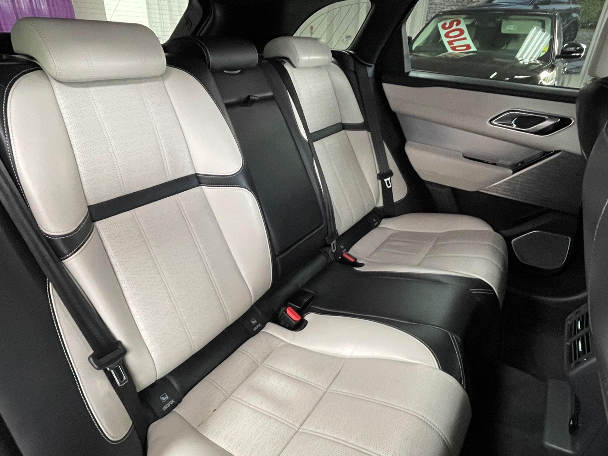 Land Rover Range Rover Velar - Image 28