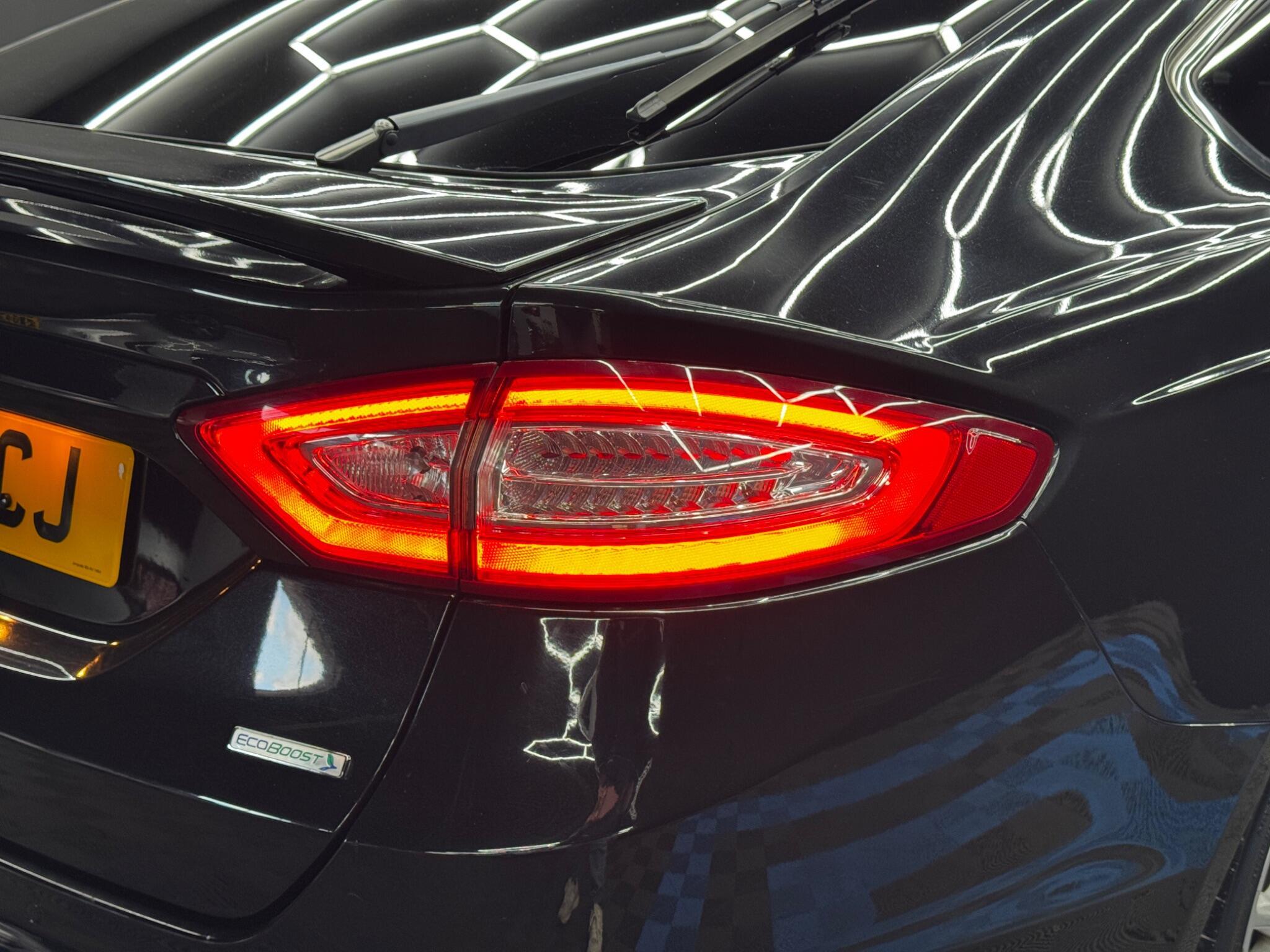 Ford Mondeo - Image 44