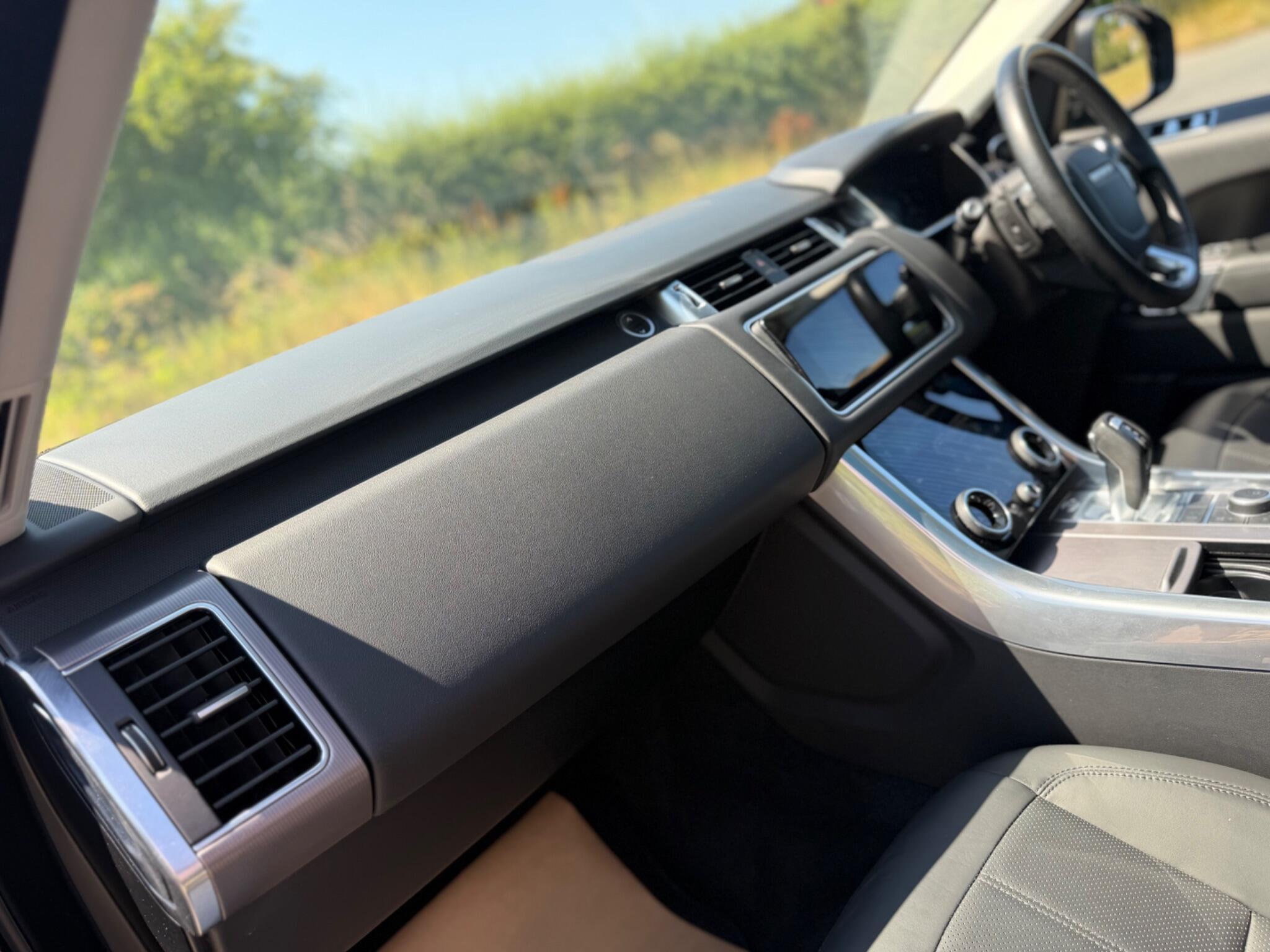 Land Rover RANGE ROVER SPORT - Image 19