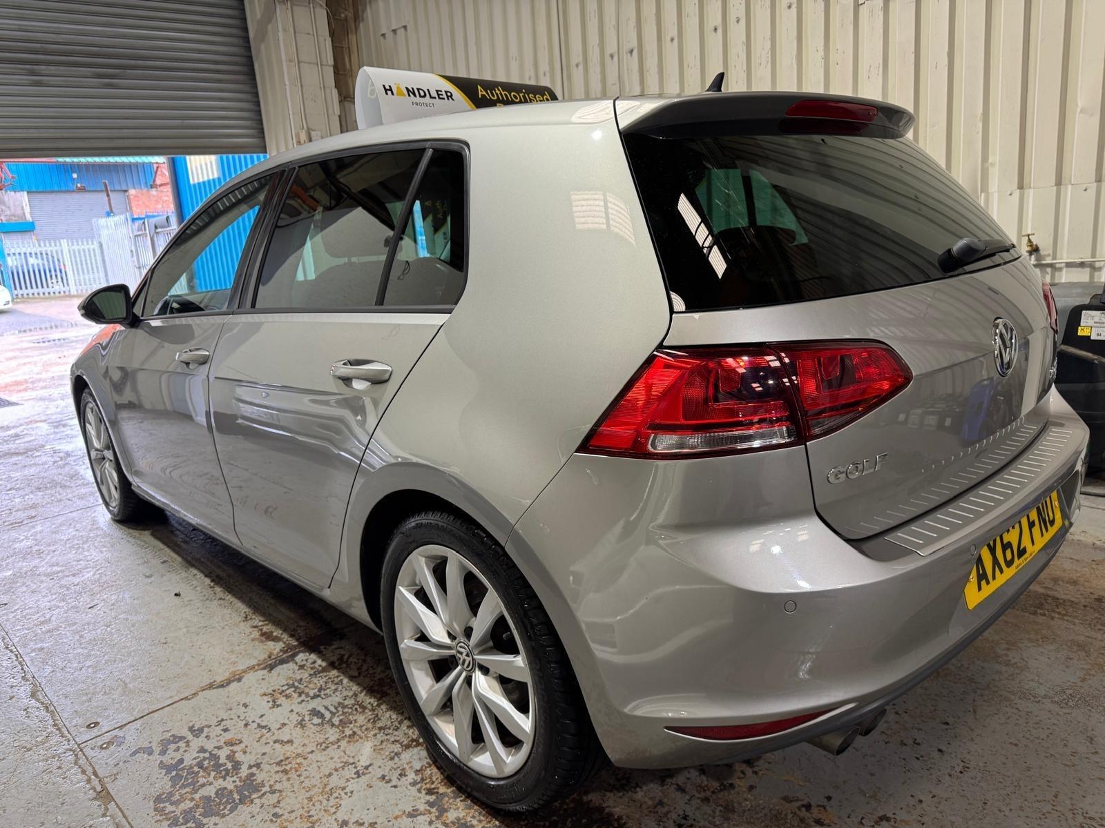 Volkswagen Golf - Image 7