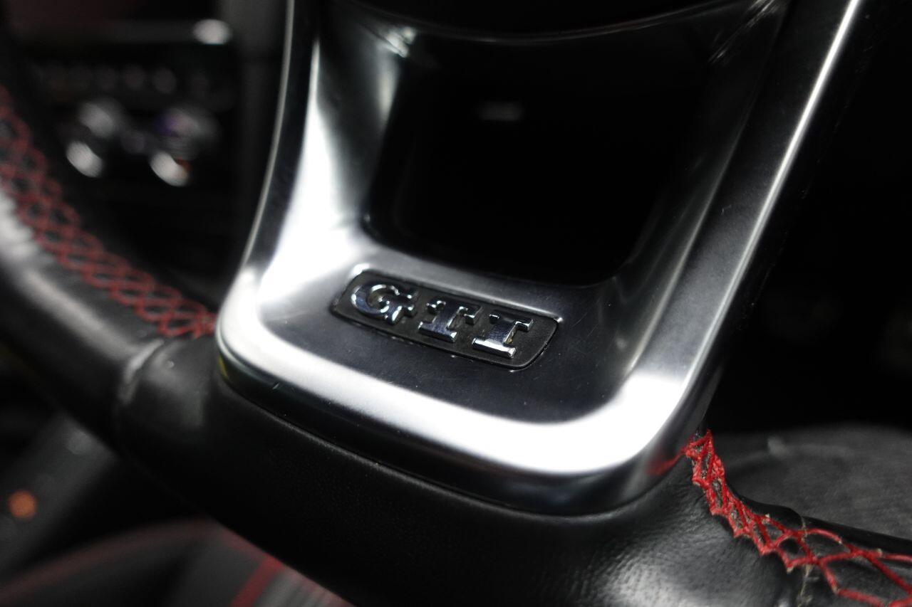 Volkswagen Golf - Image 46