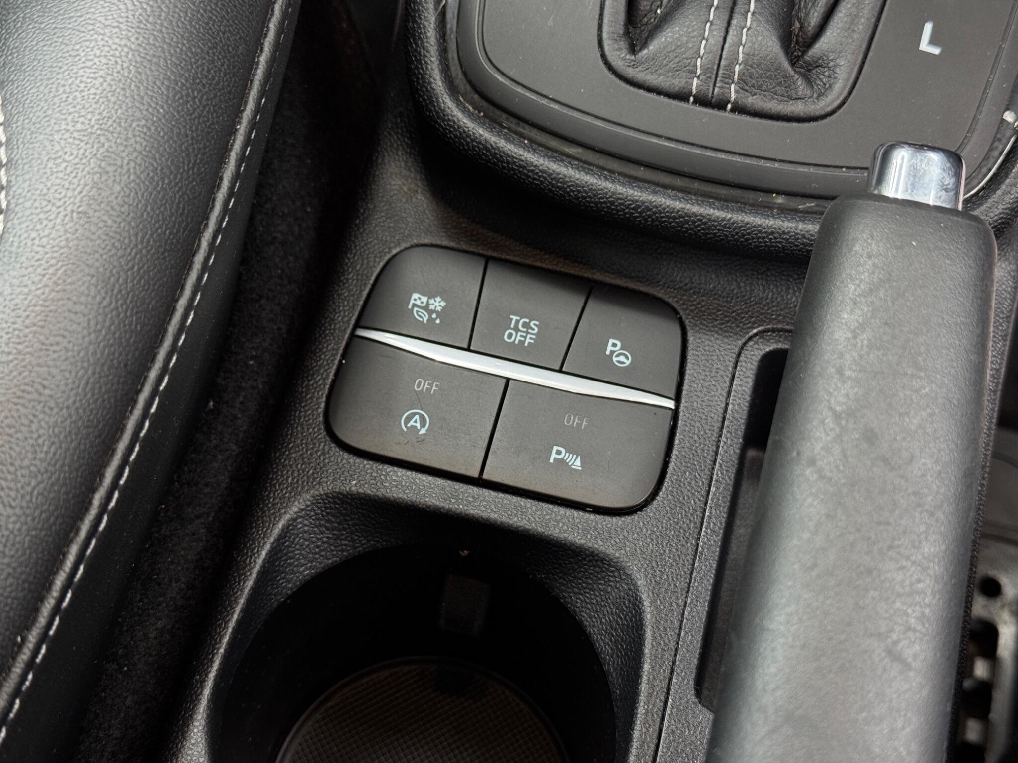 Ford Fiesta - Image 25