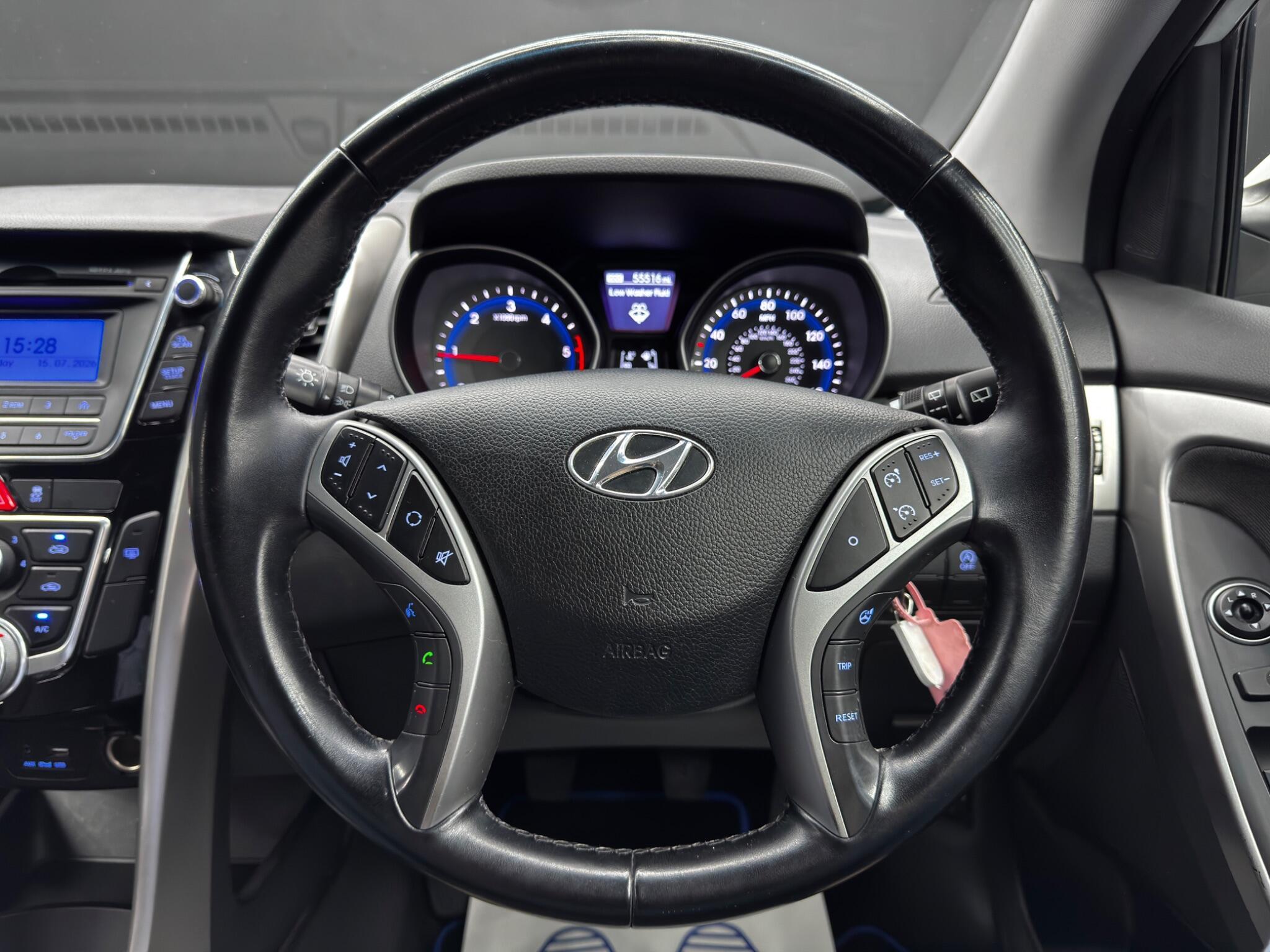 Hyundai i30 - Image 19