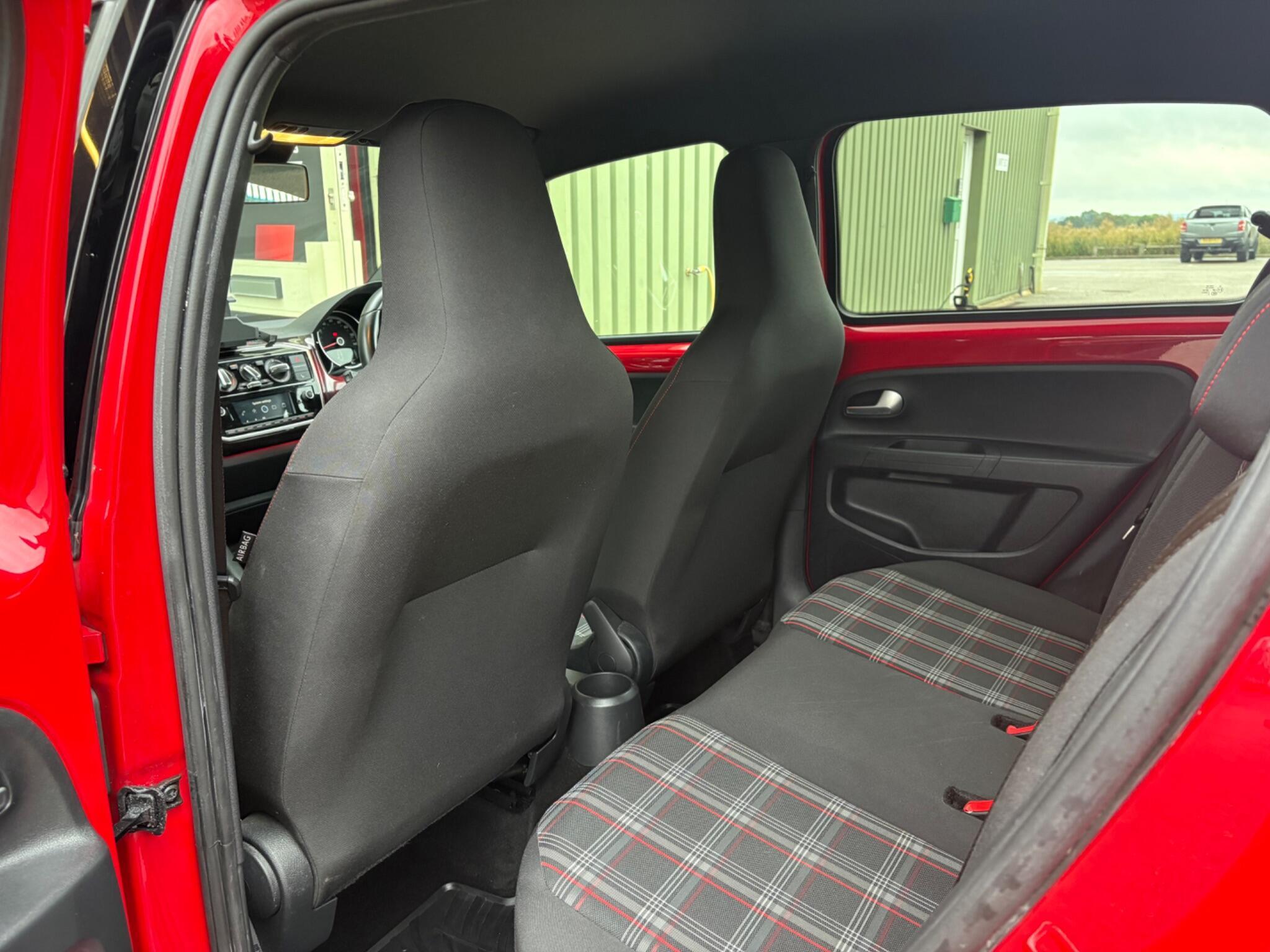 Volkswagen up! - Image 20