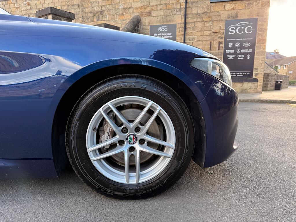 Alfa Romeo Giulia - Image 13