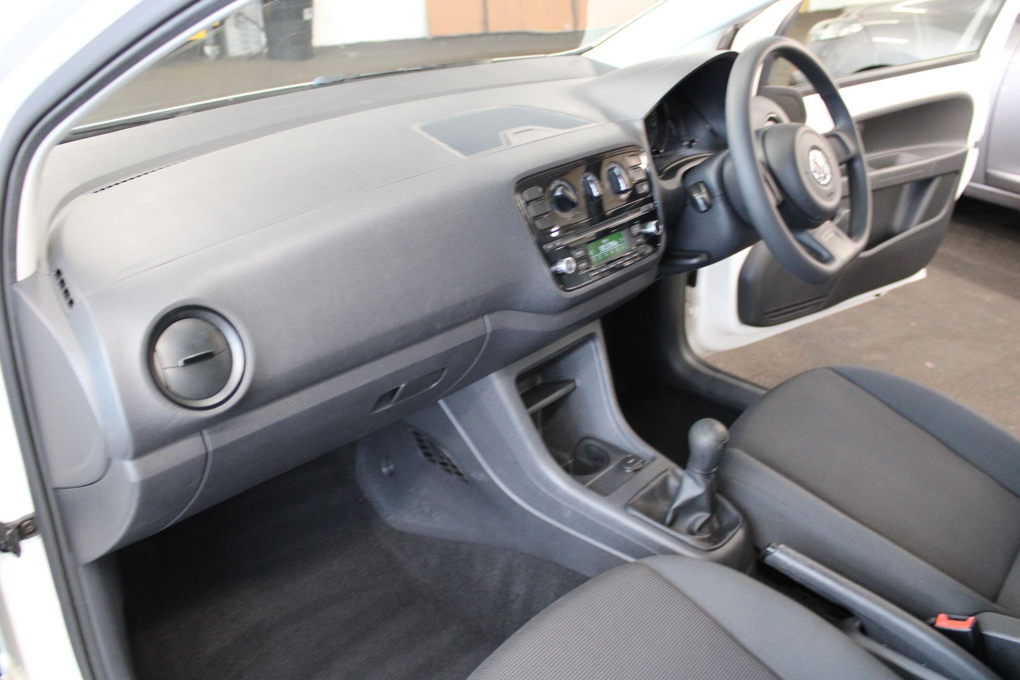 Volkswagen up! - Image 21