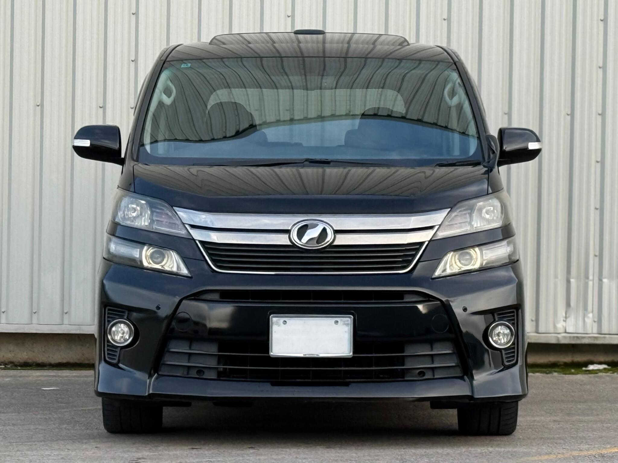 Toyota Vellfire - Image 7