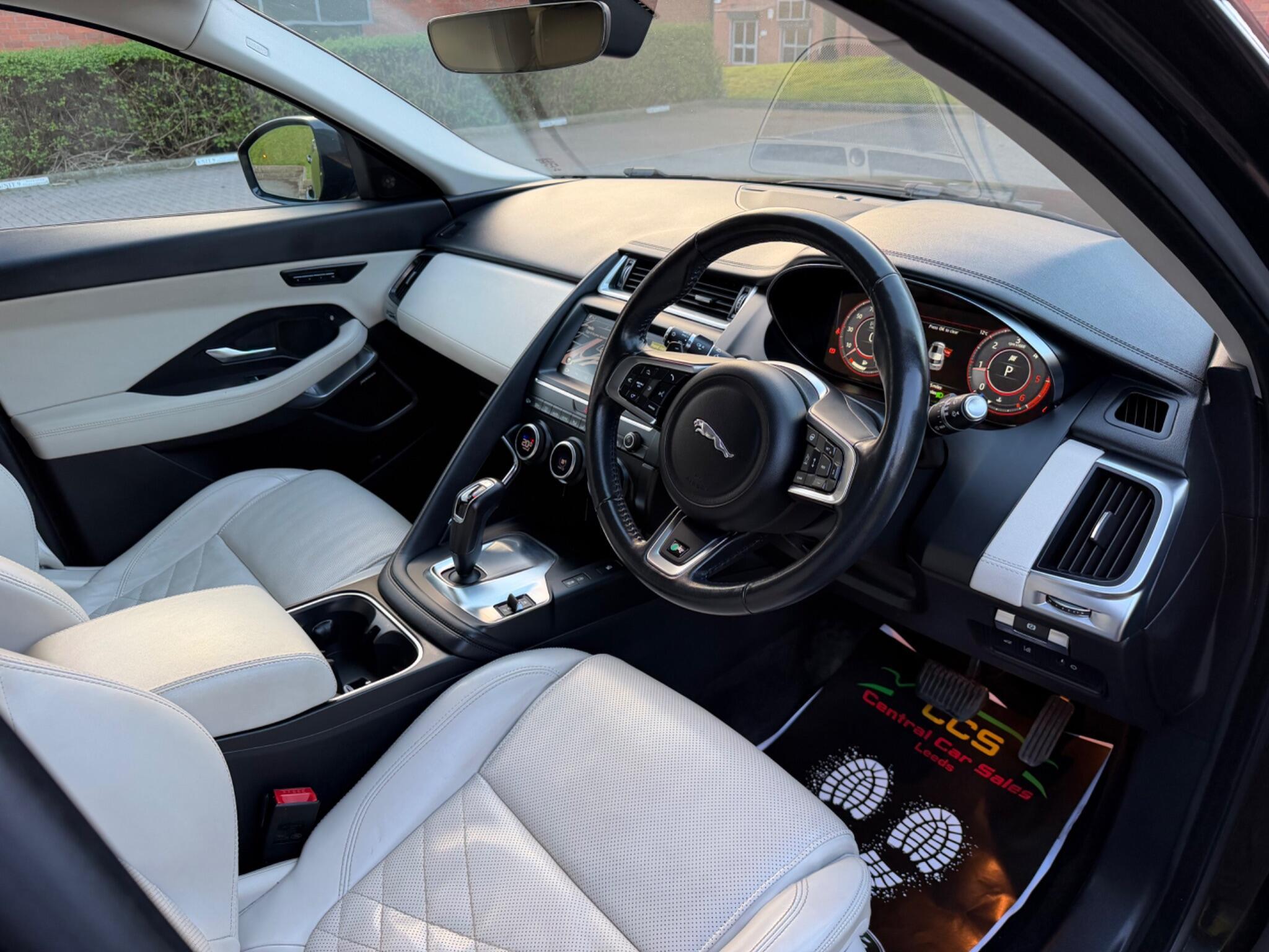 Jaguar E-Pace - Image 25