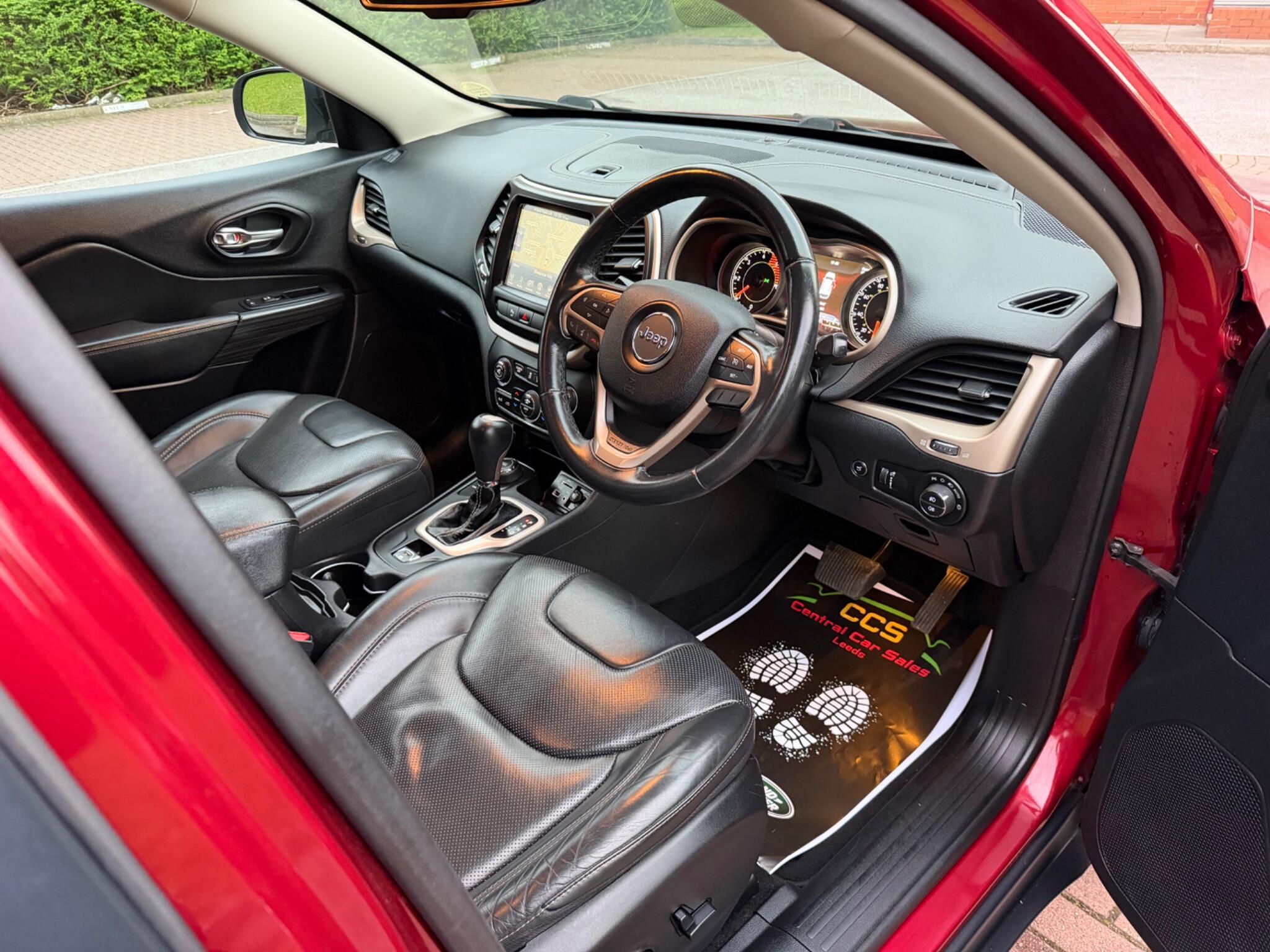 Jeep Cherokee - Image 28