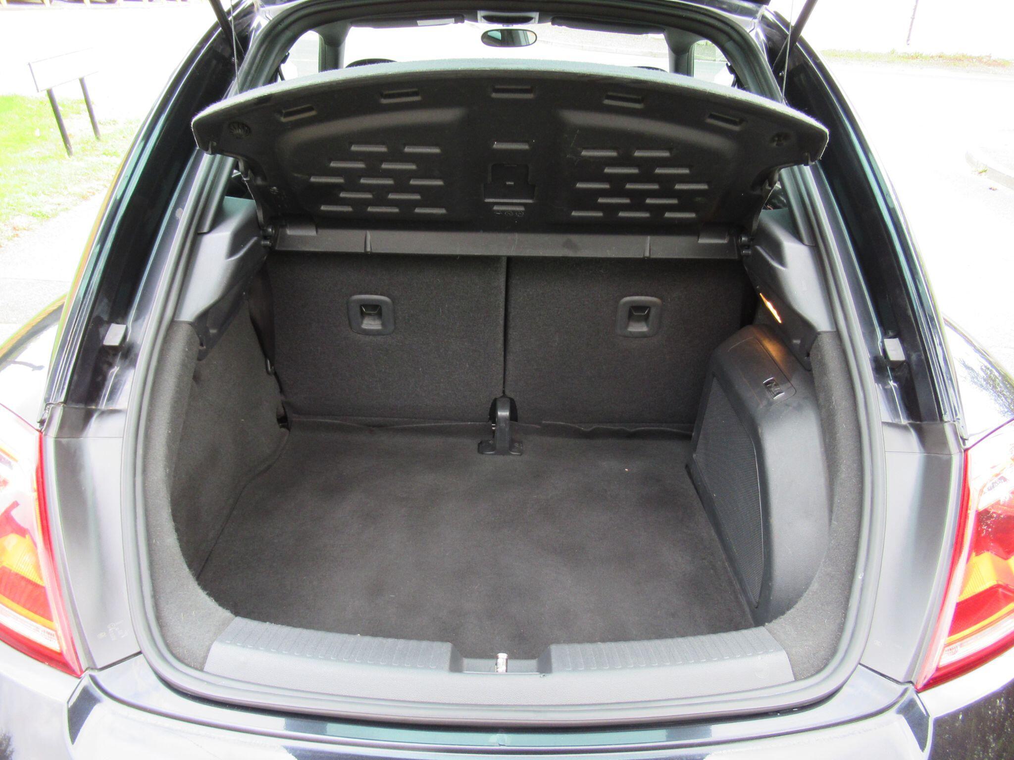Volkswagen Beetle - Image 17