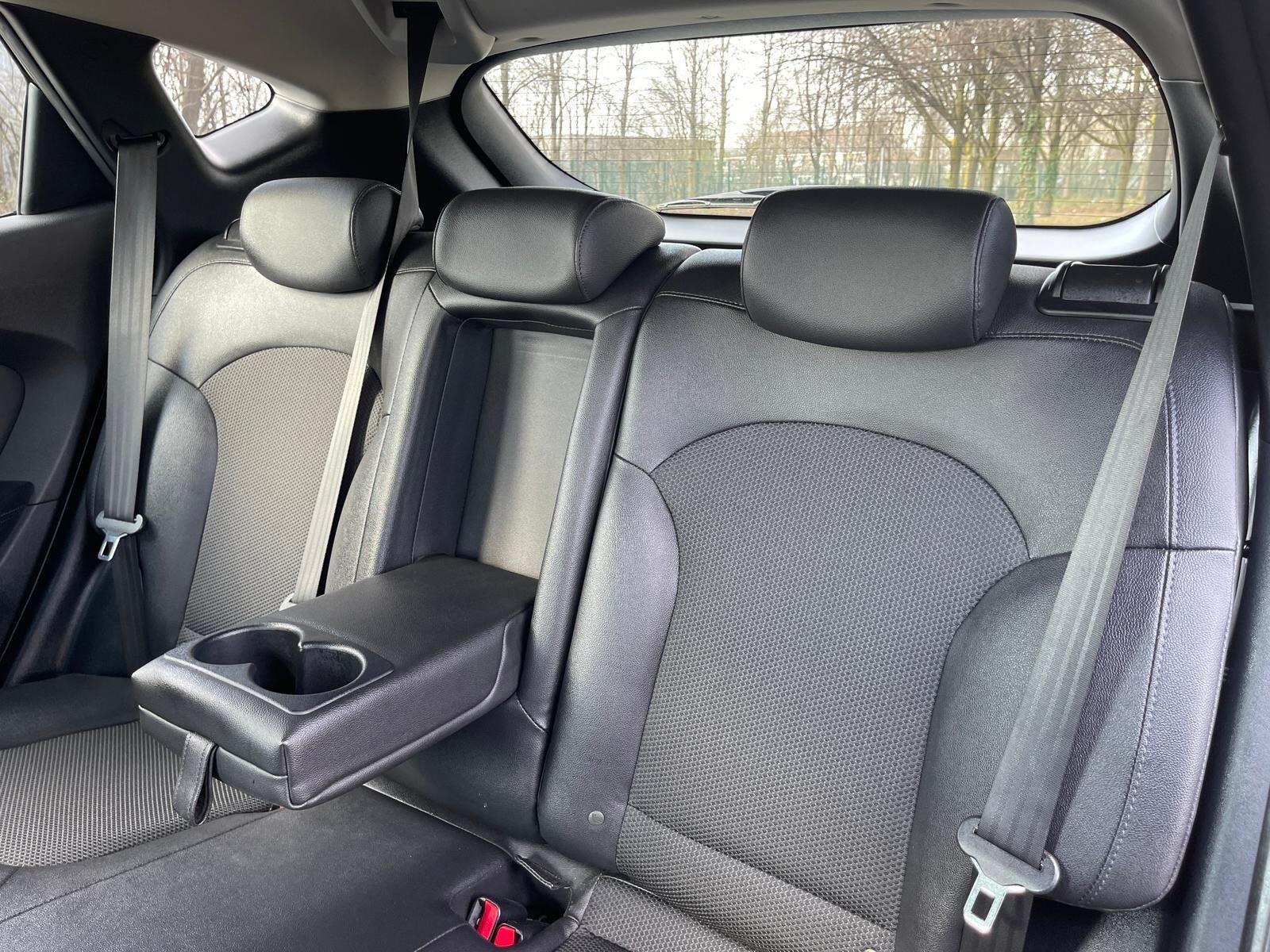 Hyundai ix35 - Image 28