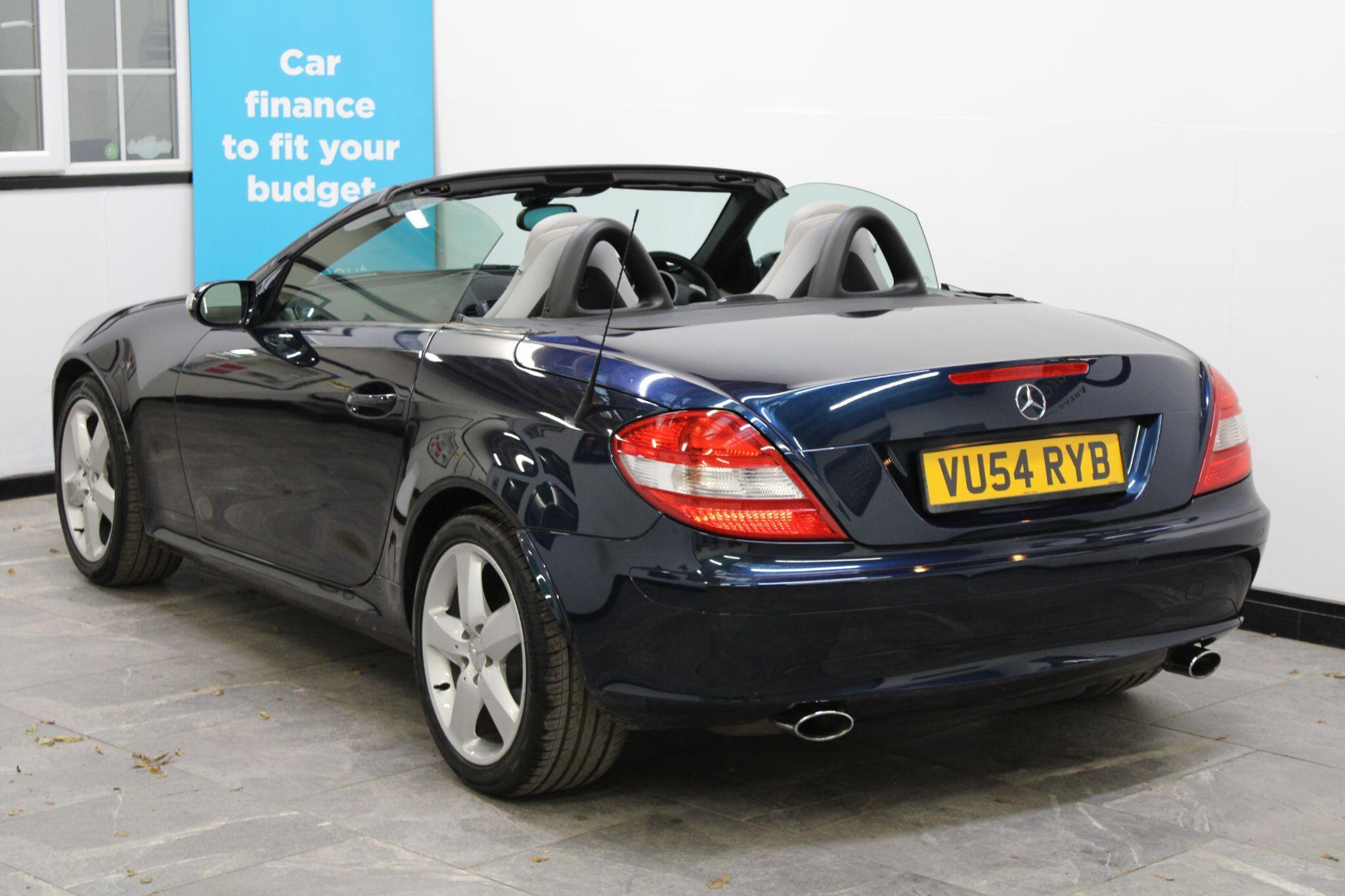 Mercedes SLK - Image 12