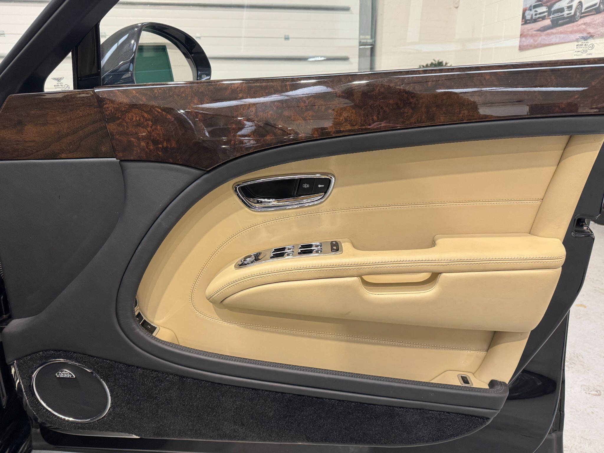 Bentley Mulsanne - Image 56