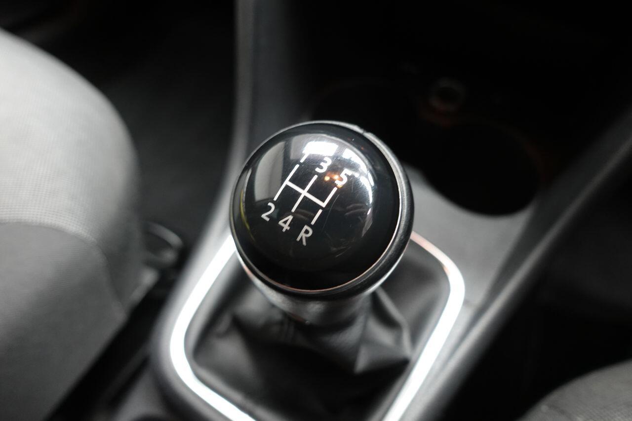 Volkswagen Polo - Image 19